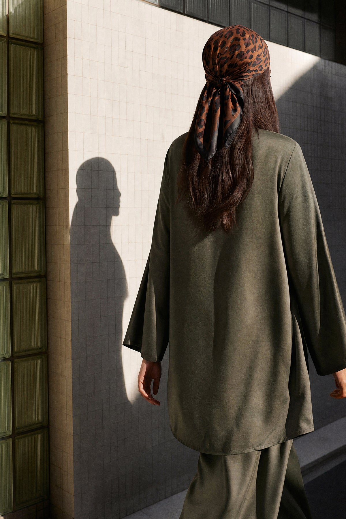 SOLID SUIT (E9746-102-121)