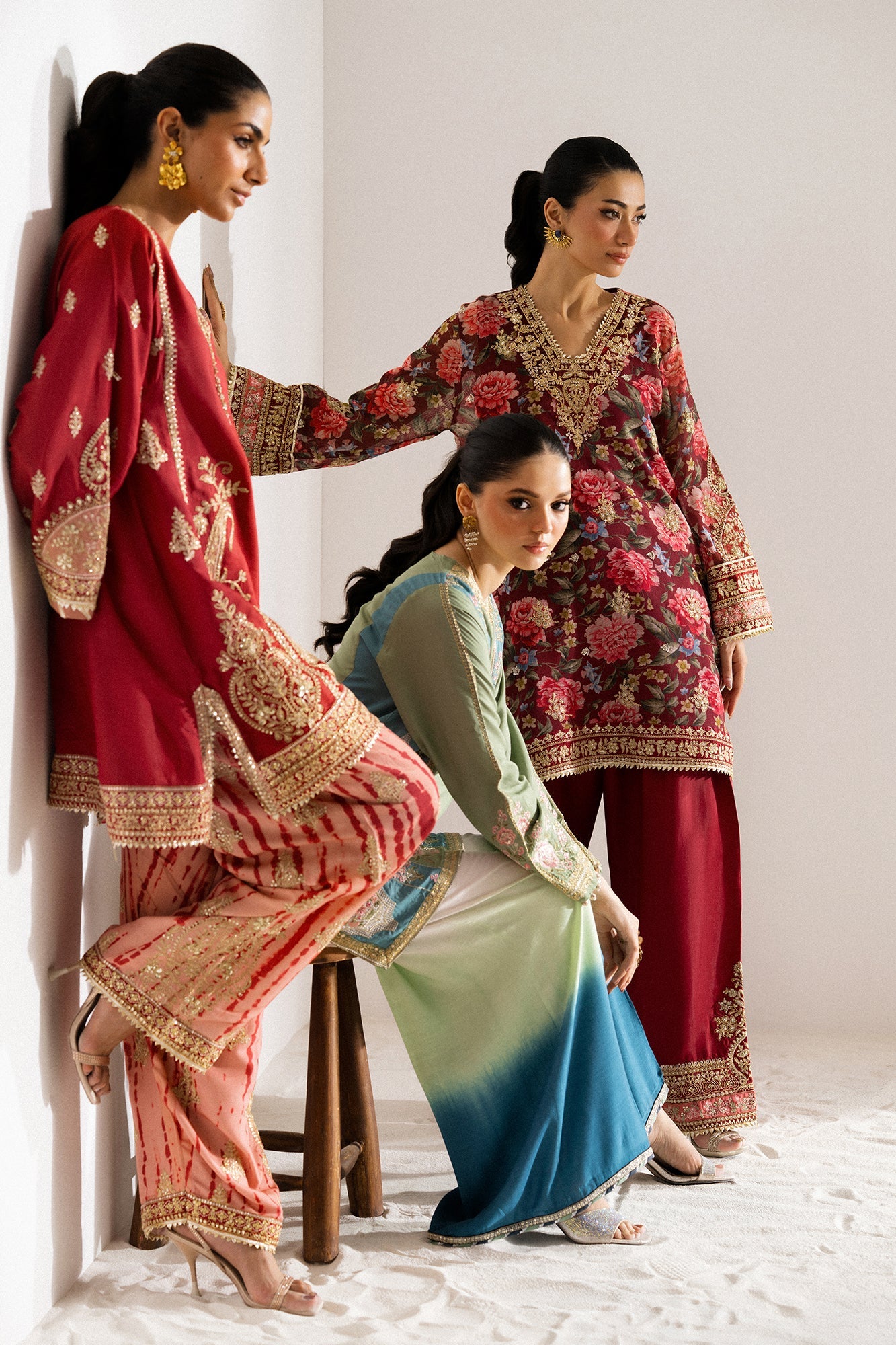 EMBROIDERED SUIT (E104/415/0818)