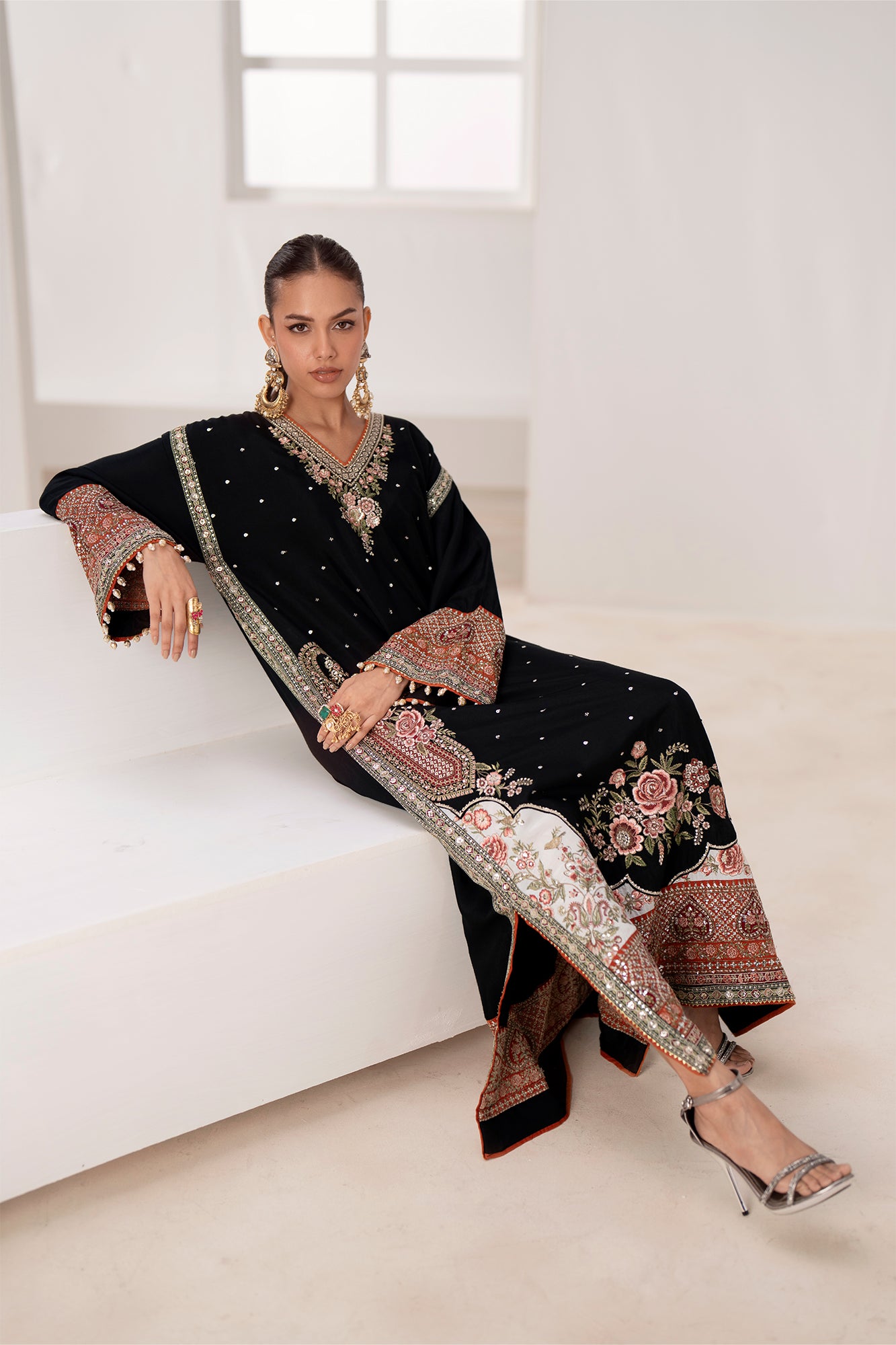 EMBROIDERED SHIRT (E0923/104/901)
