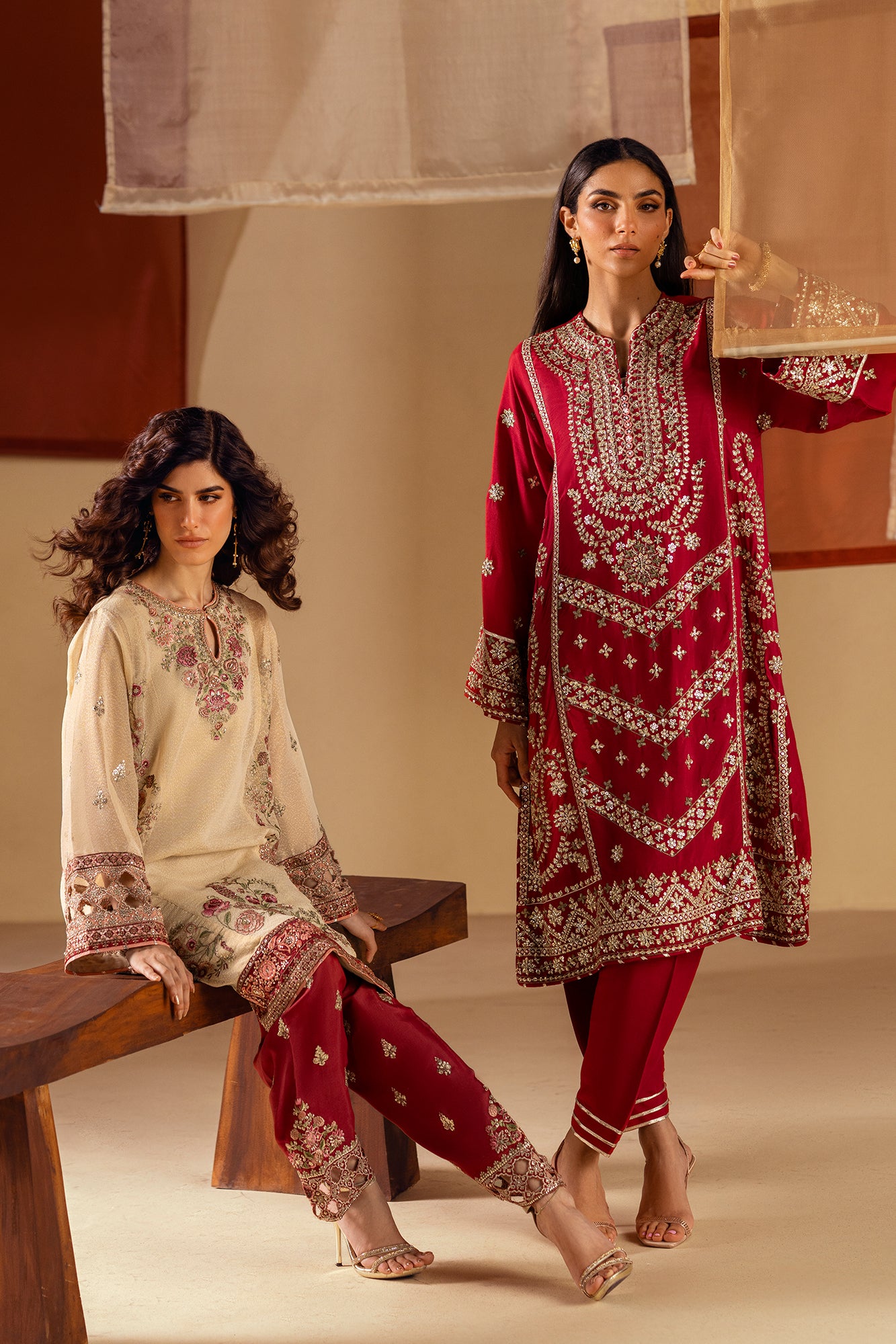 EMBROIDERED SUIT (E104/227/0831)