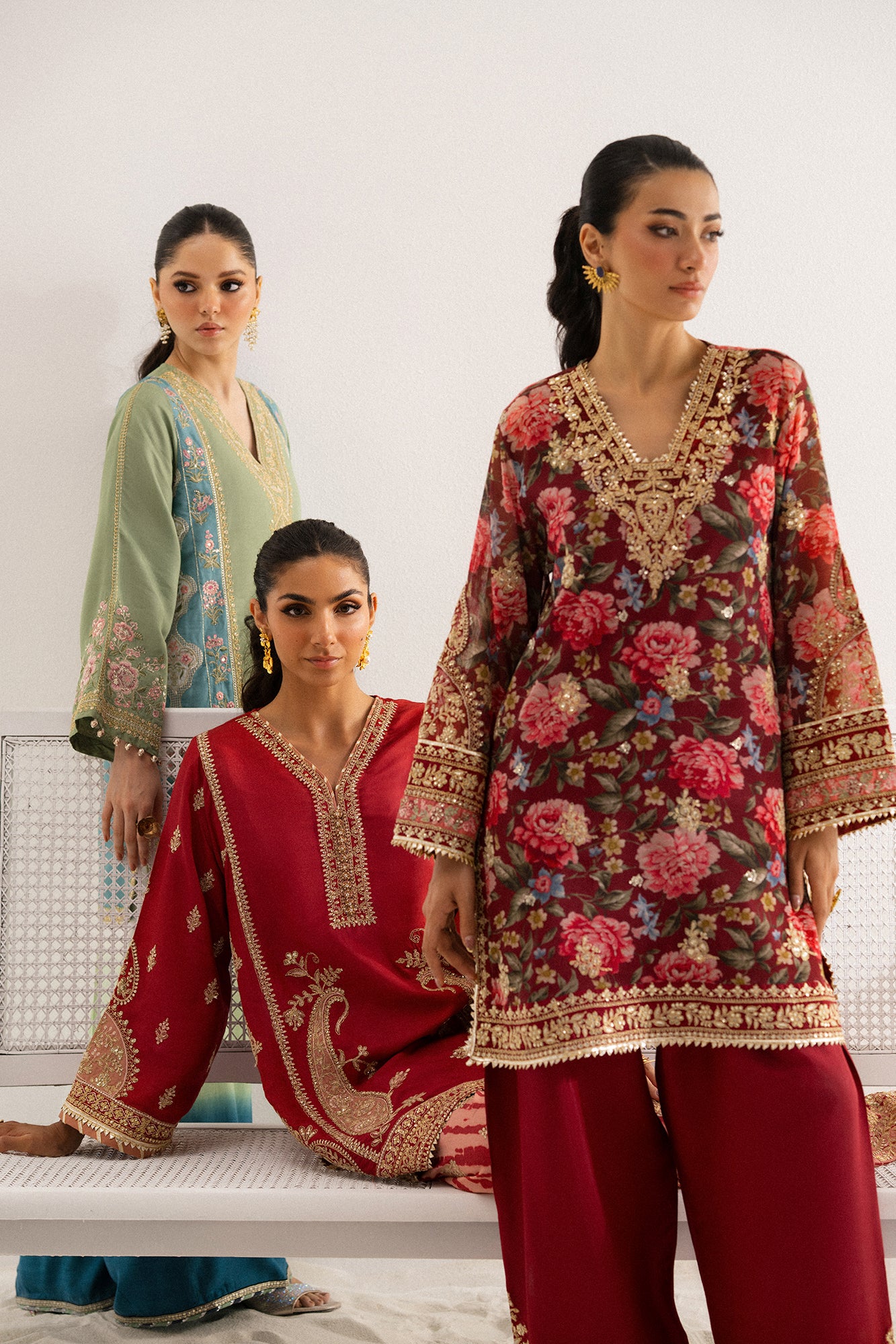 EMBROIDERED SUIT (E104/416/0815)