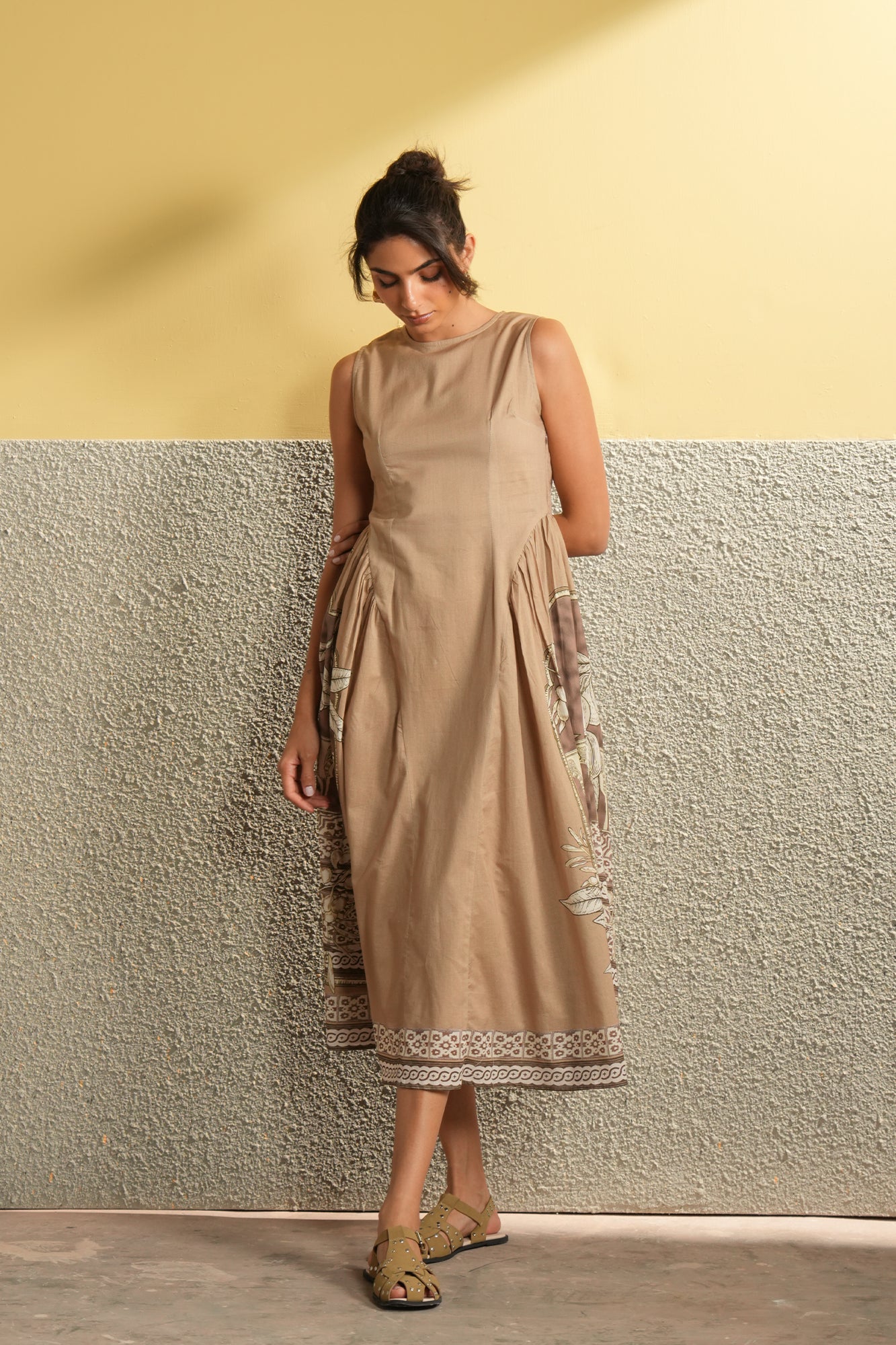 DRESS (E3311/108/007)