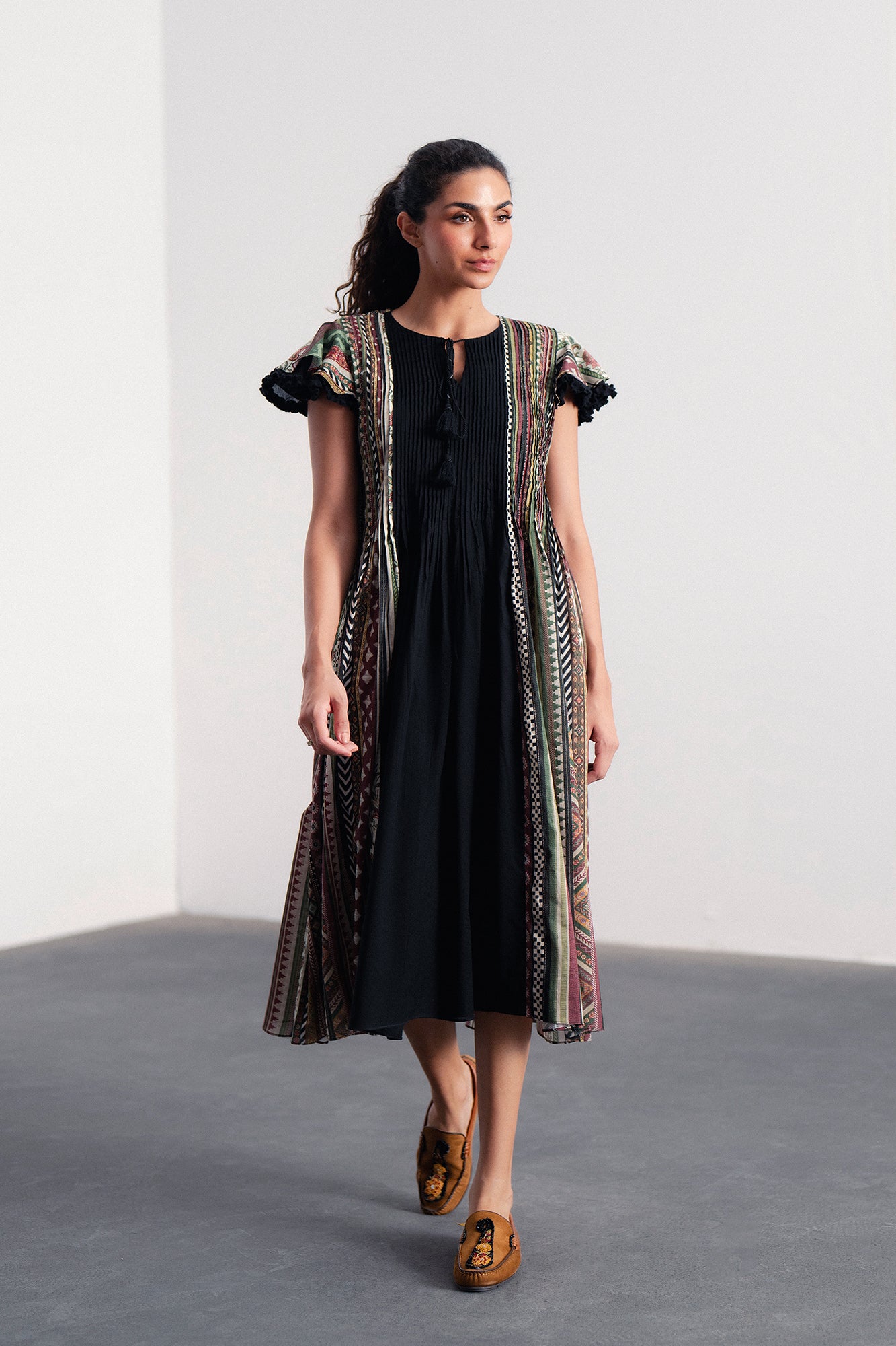 DRESS (E120/902/0042)