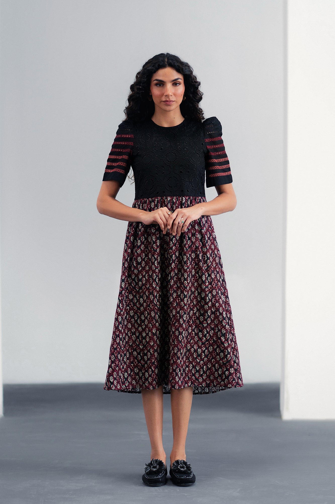 DRESS (E120/902/0047)