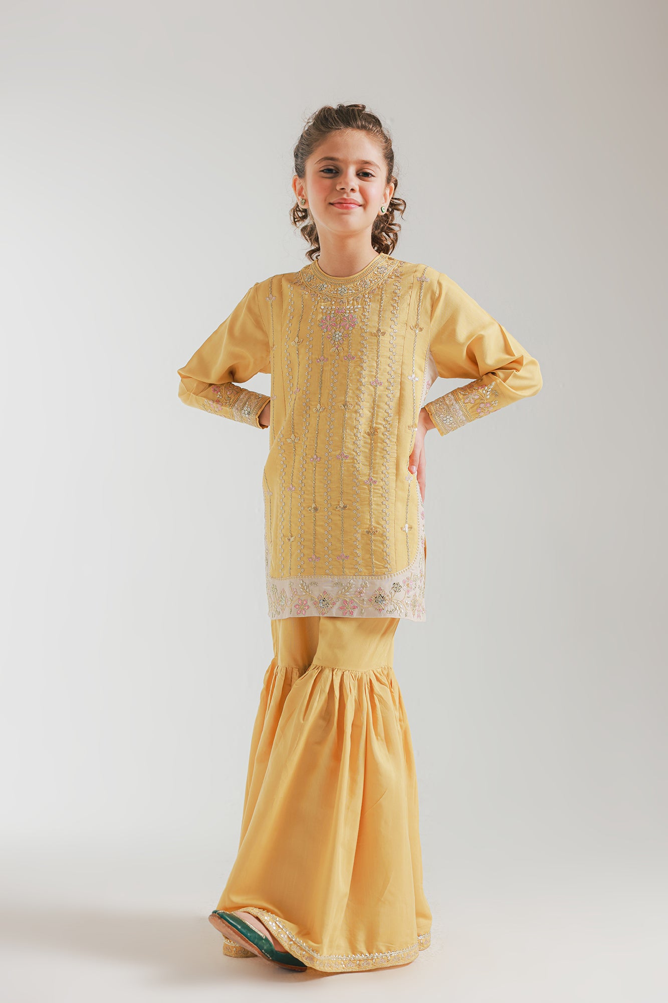 EMBROIDERED SUIT (E0202/415/114)