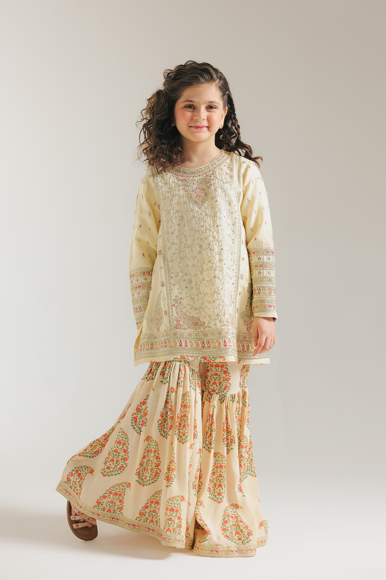 EMBROIDERED SUIT (E0216/415/227)
