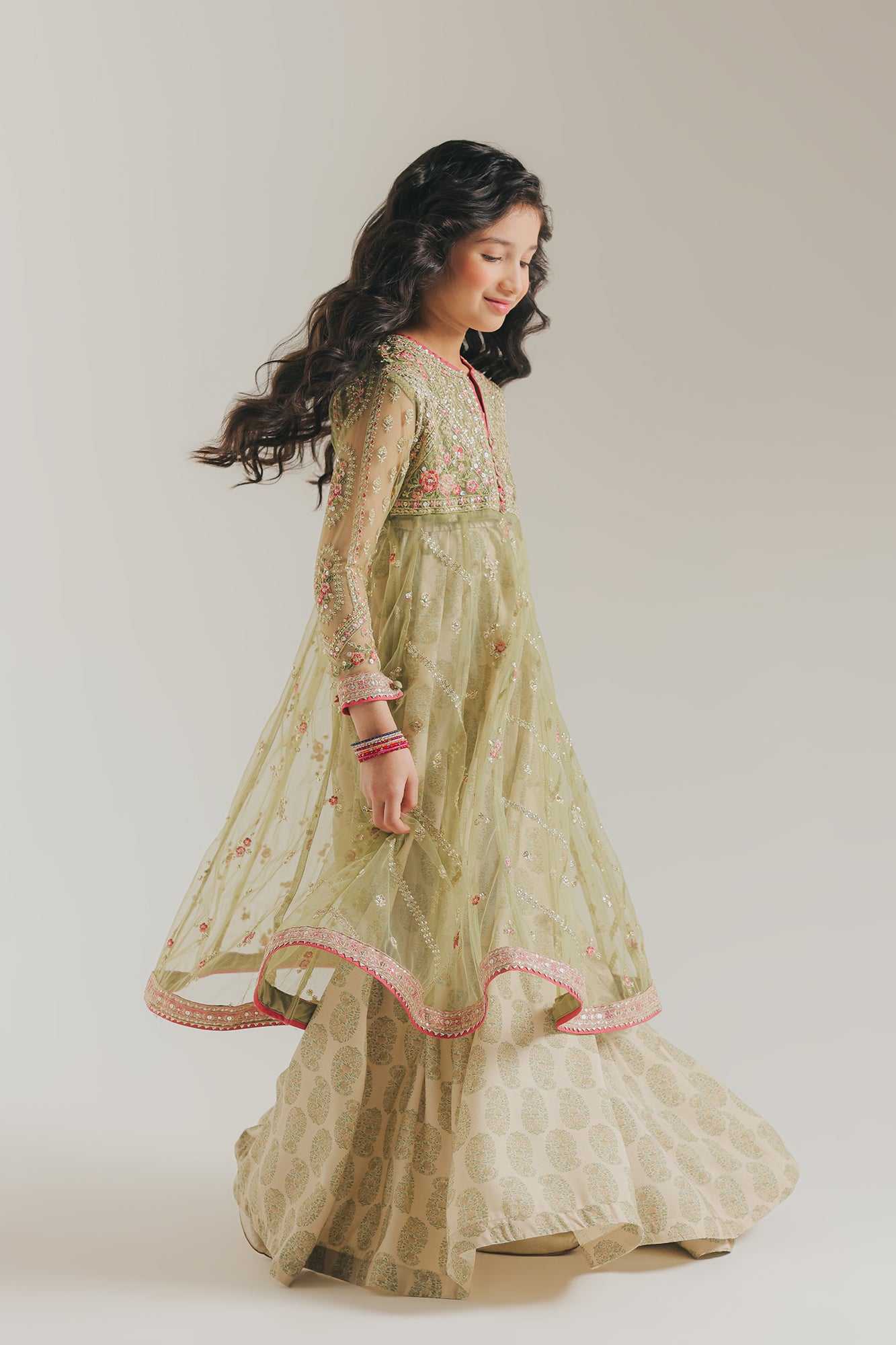 EMBROIDERED SUIT (E0250/415/720)