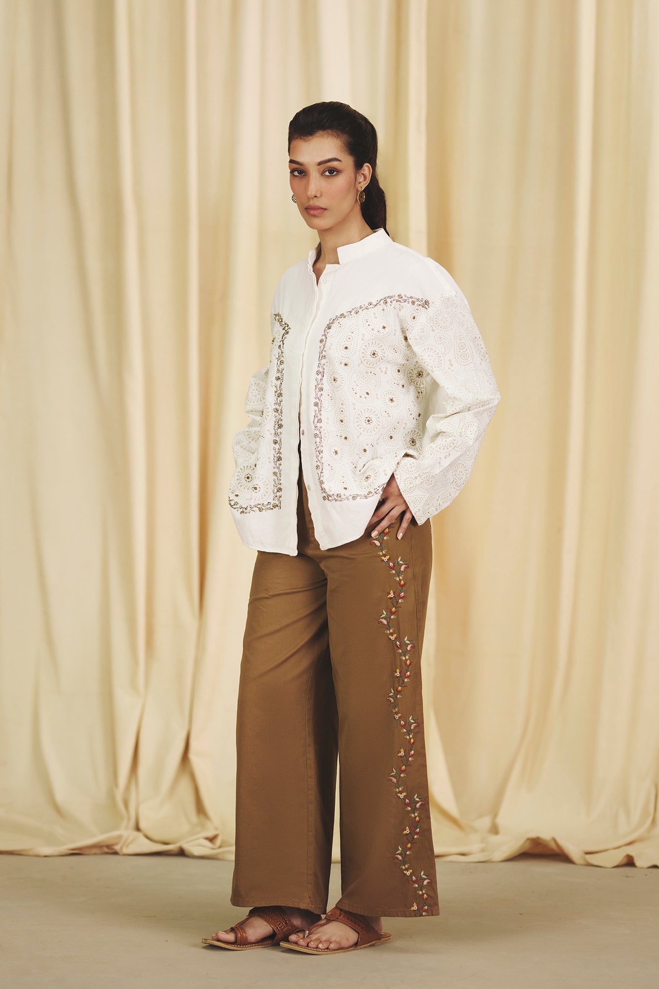 EMBROIDERED TOP (E0288/120/005)