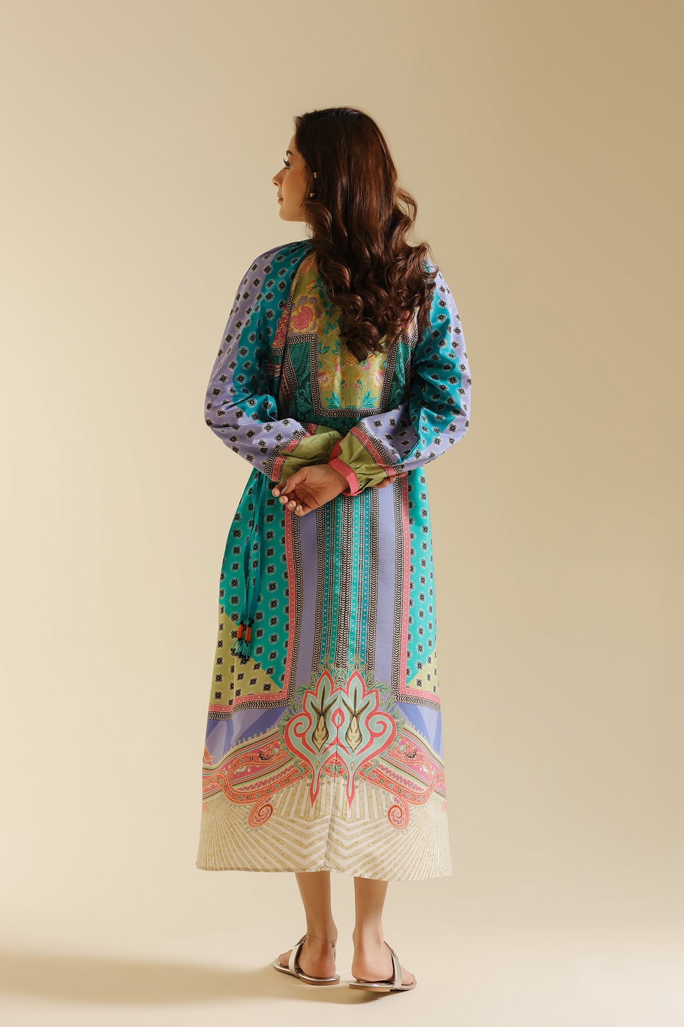 DRESS (S1E0422/119/708)