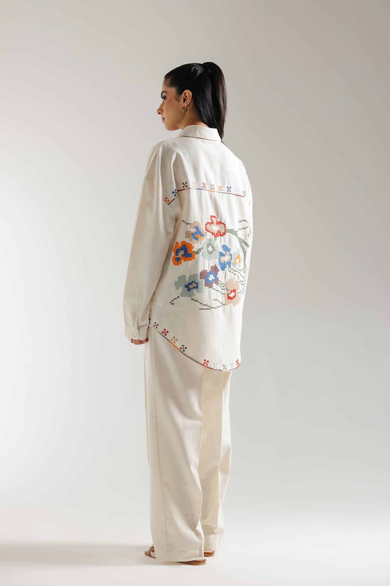EMBROIDERED SUIT (E0602/106/002)