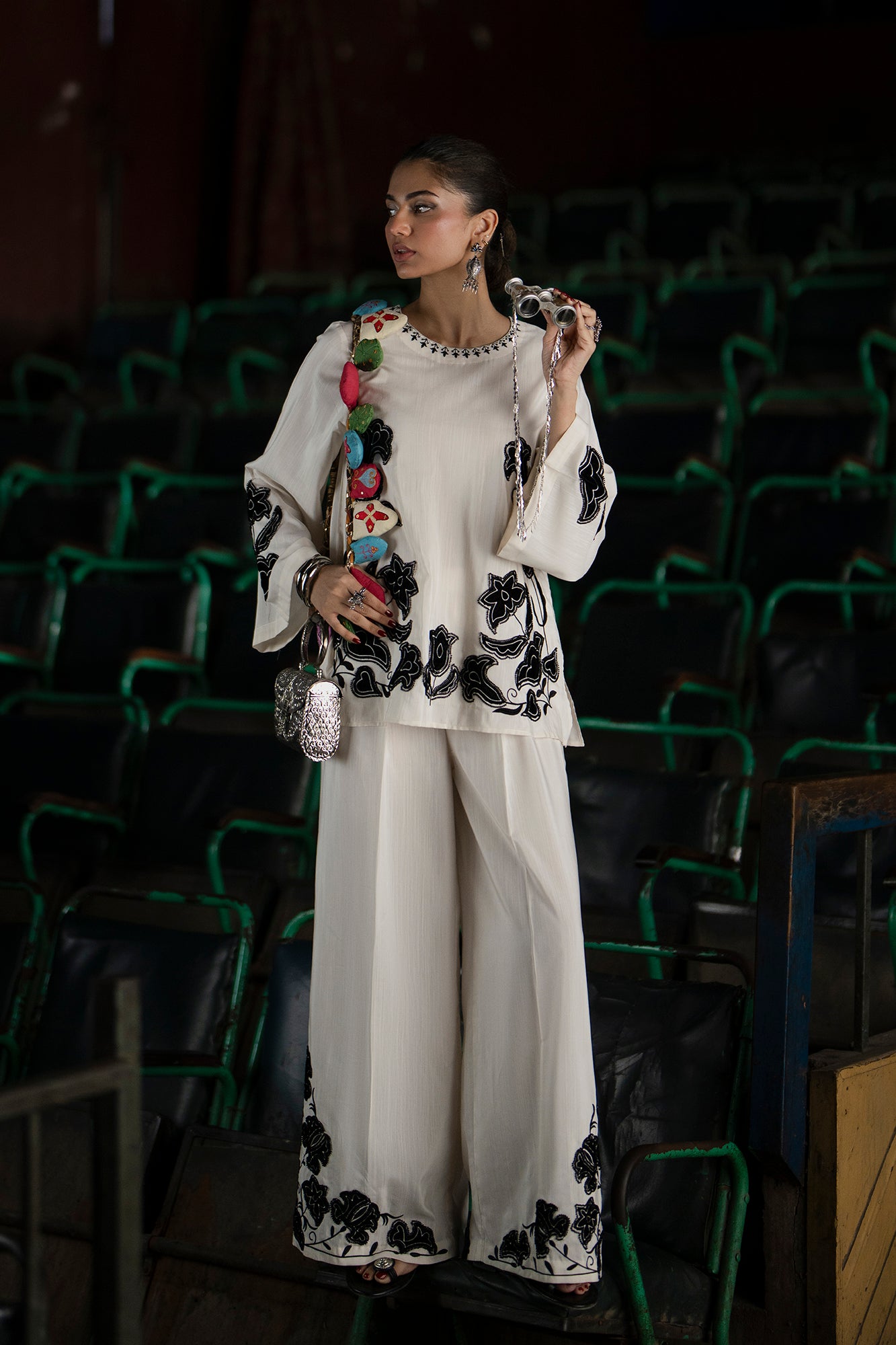 EMBROIDERED SUIT (E0610/119/002)