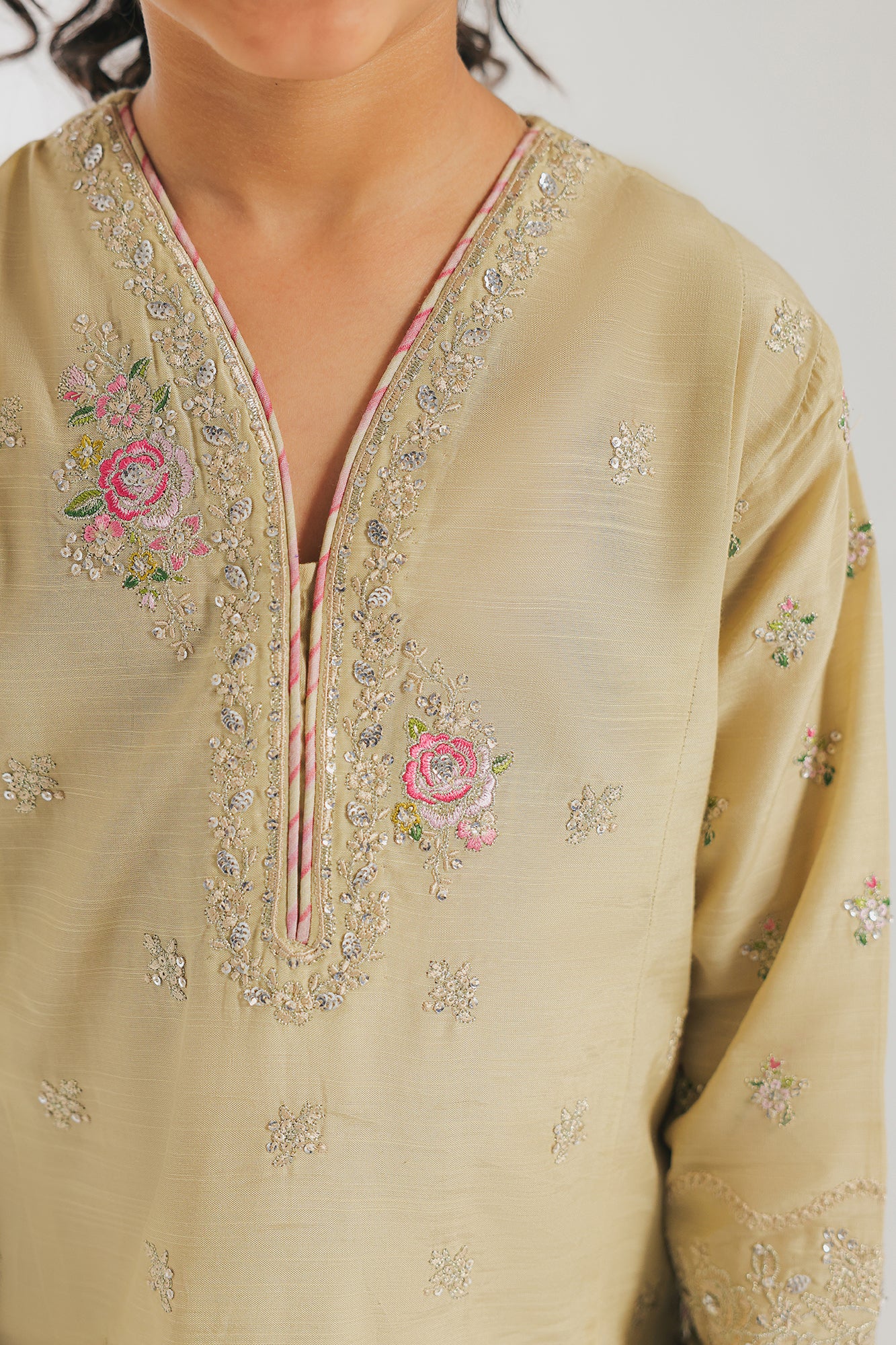 EMBROIDERED SUIT (E0618/404/112)