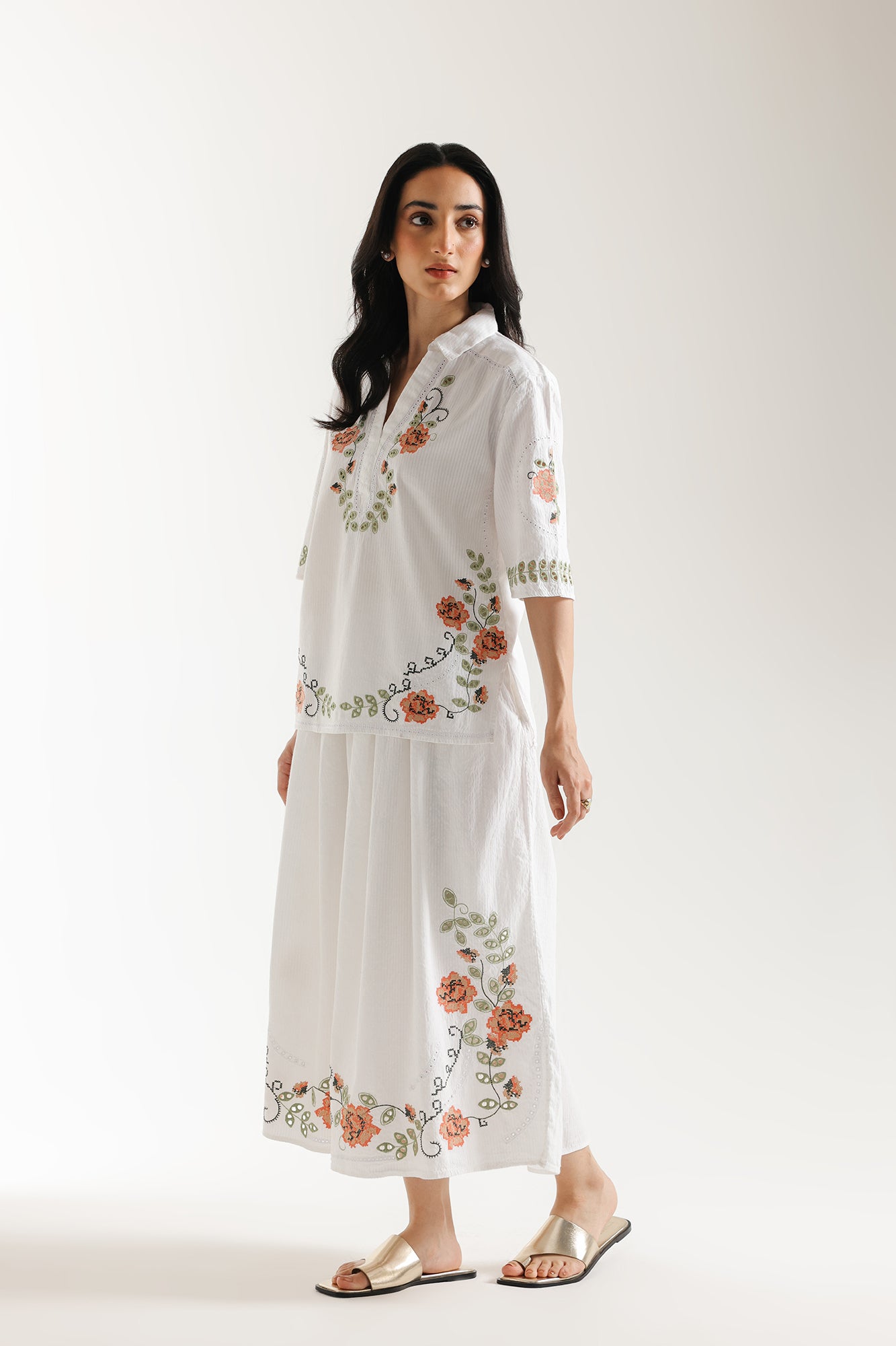 EMBROIDERED SUIT (E0635/106/001)