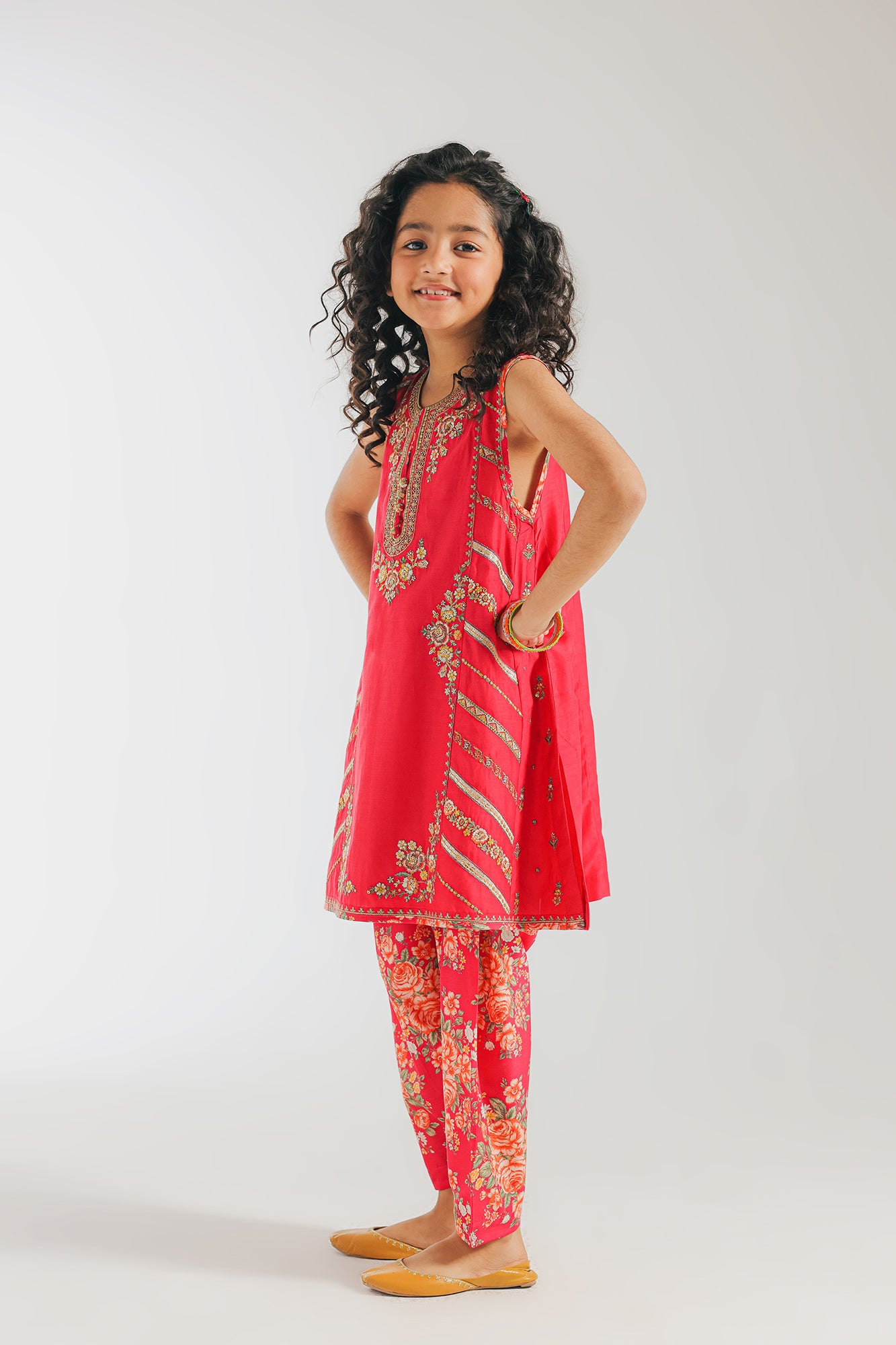 EMBROIDERED SUIT (E0637/404/418)
