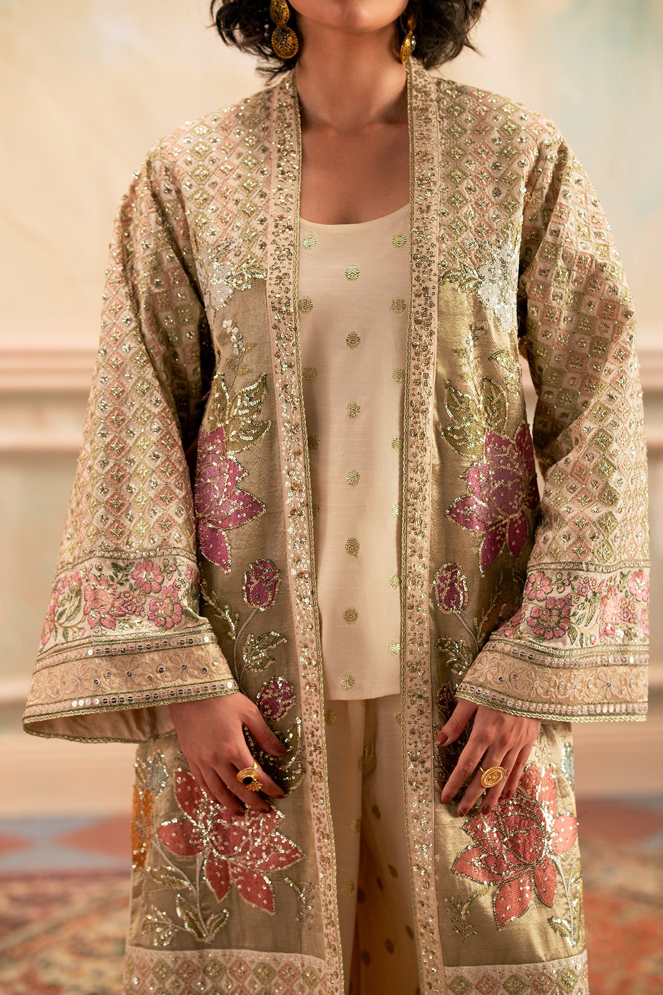 EMBROIDERED SUIT (E0642/104/002)