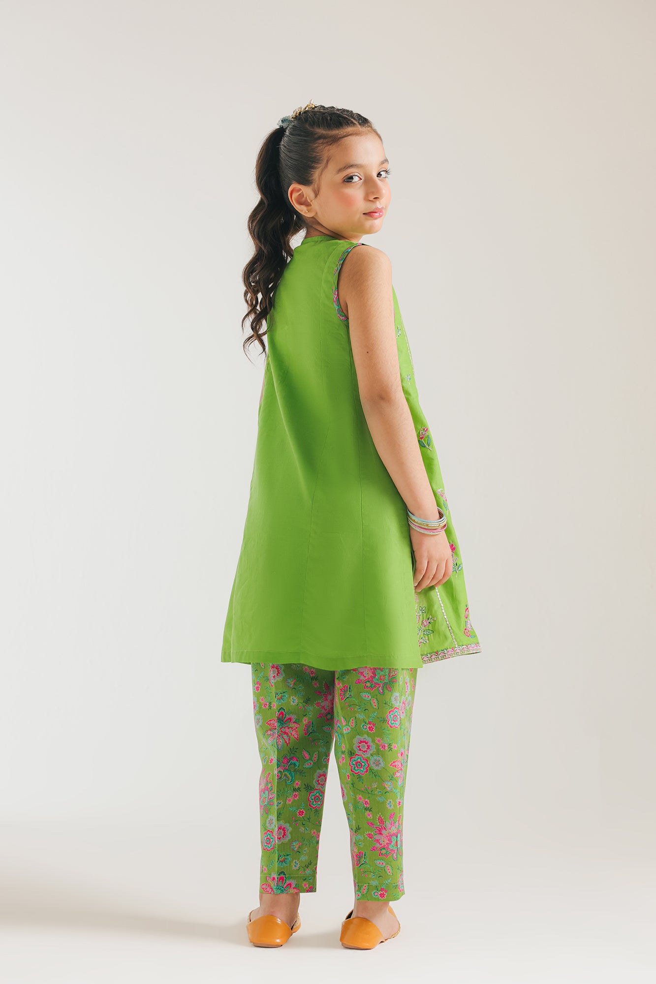 EMBROIDERED SUIT (E0644/404/122)