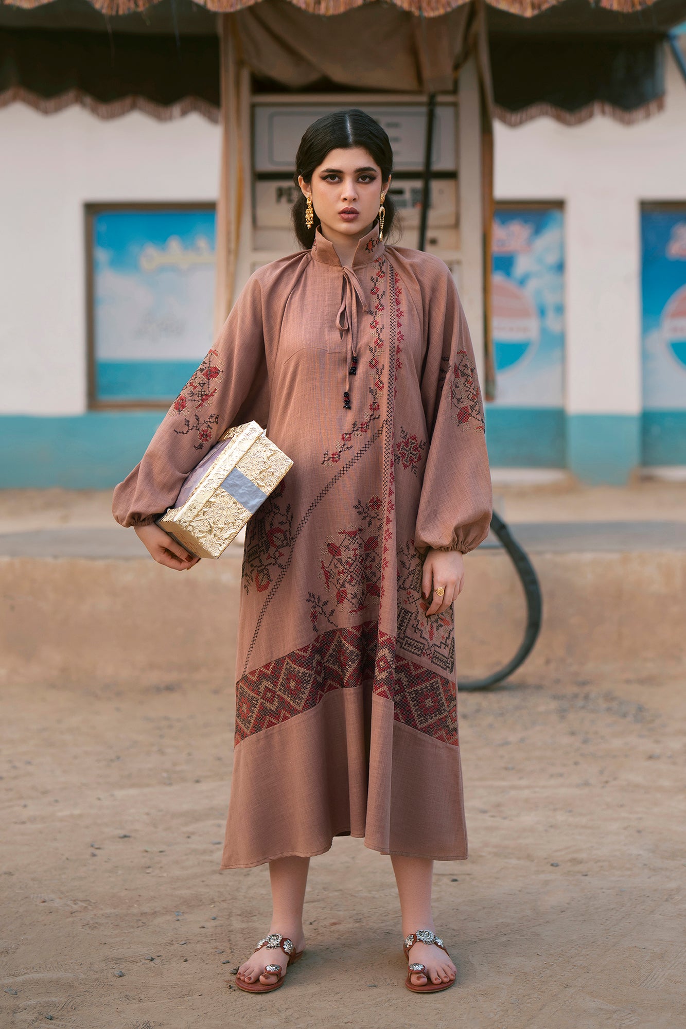 DRESS (E0658/119/806)