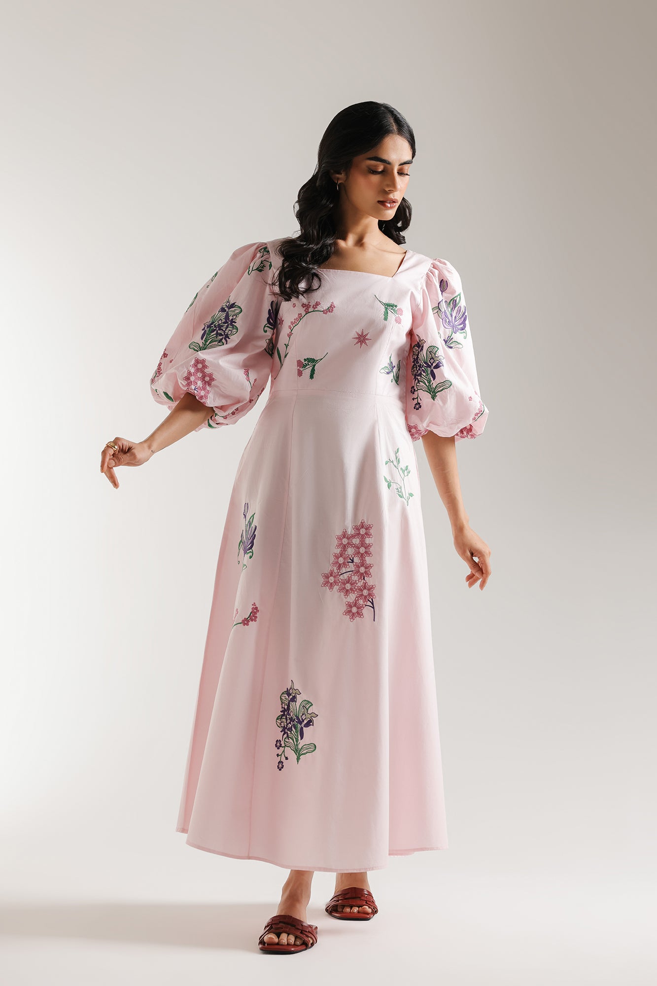 EMBROIDERED DRESS (E106/401/0671)