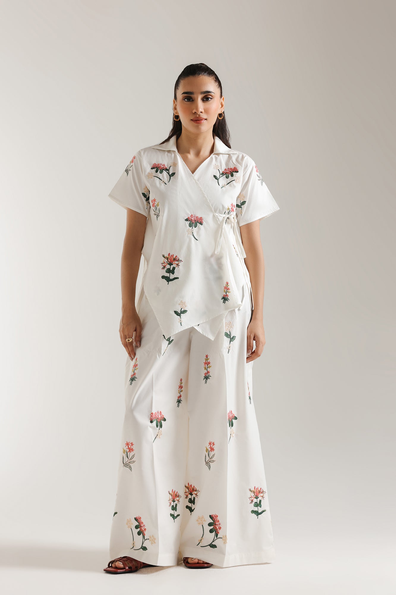 EMBROIDERED SUIT (E106/002/0672)