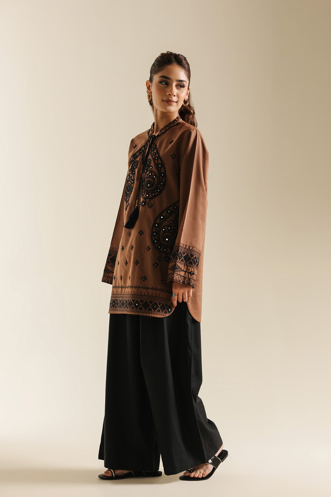 EMBROIDERED SHIRT (E0701/119/804)