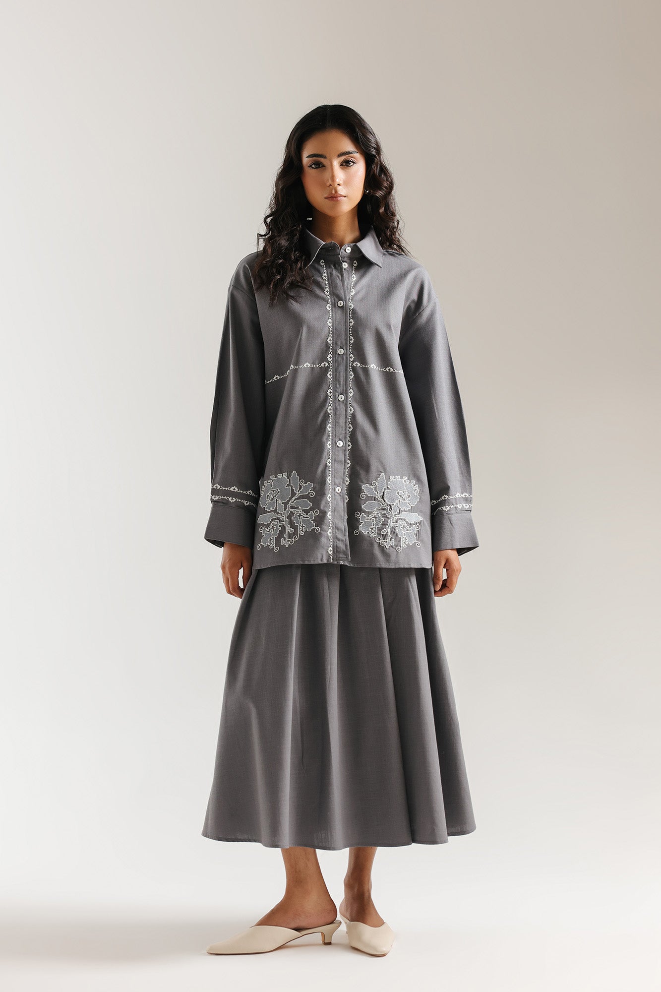 EMBROIDERED SUIT (E0726/106/906)