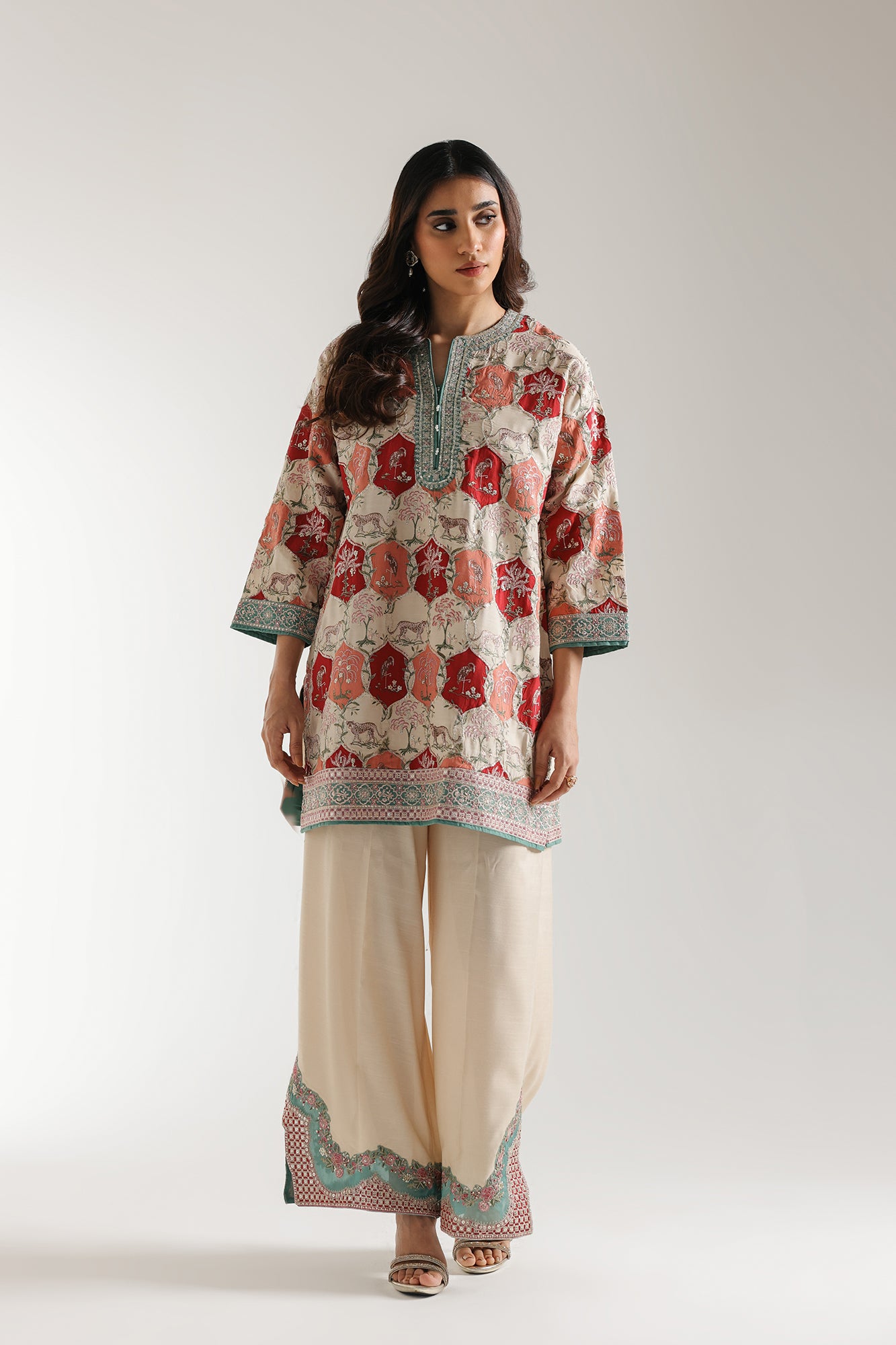 EMBROIDERED SUIT (E0738/104/004)