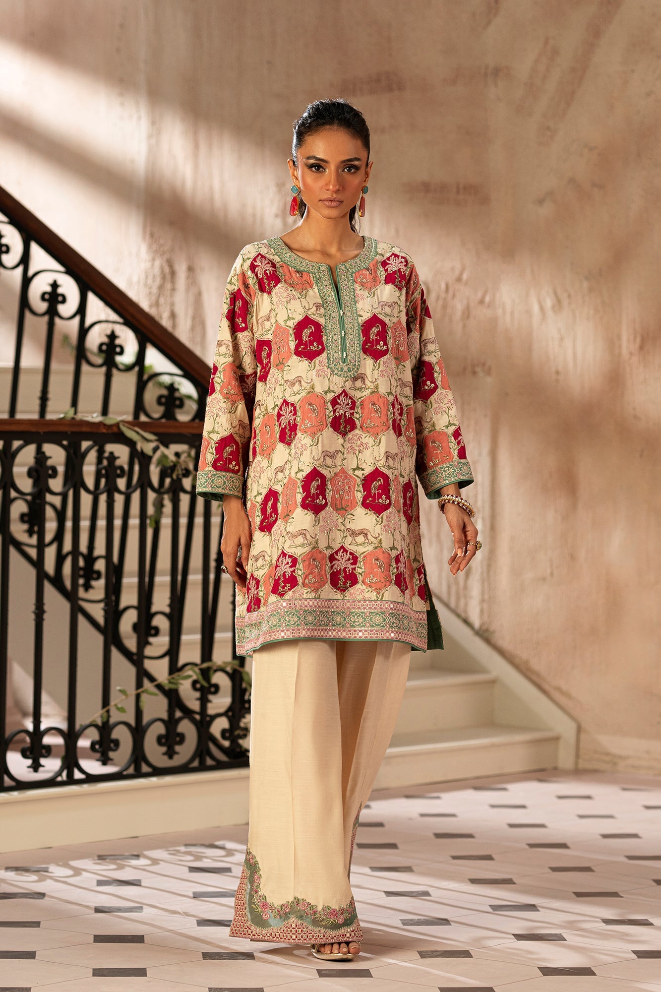 EMBROIDERED SUIT (E0738/104/004)