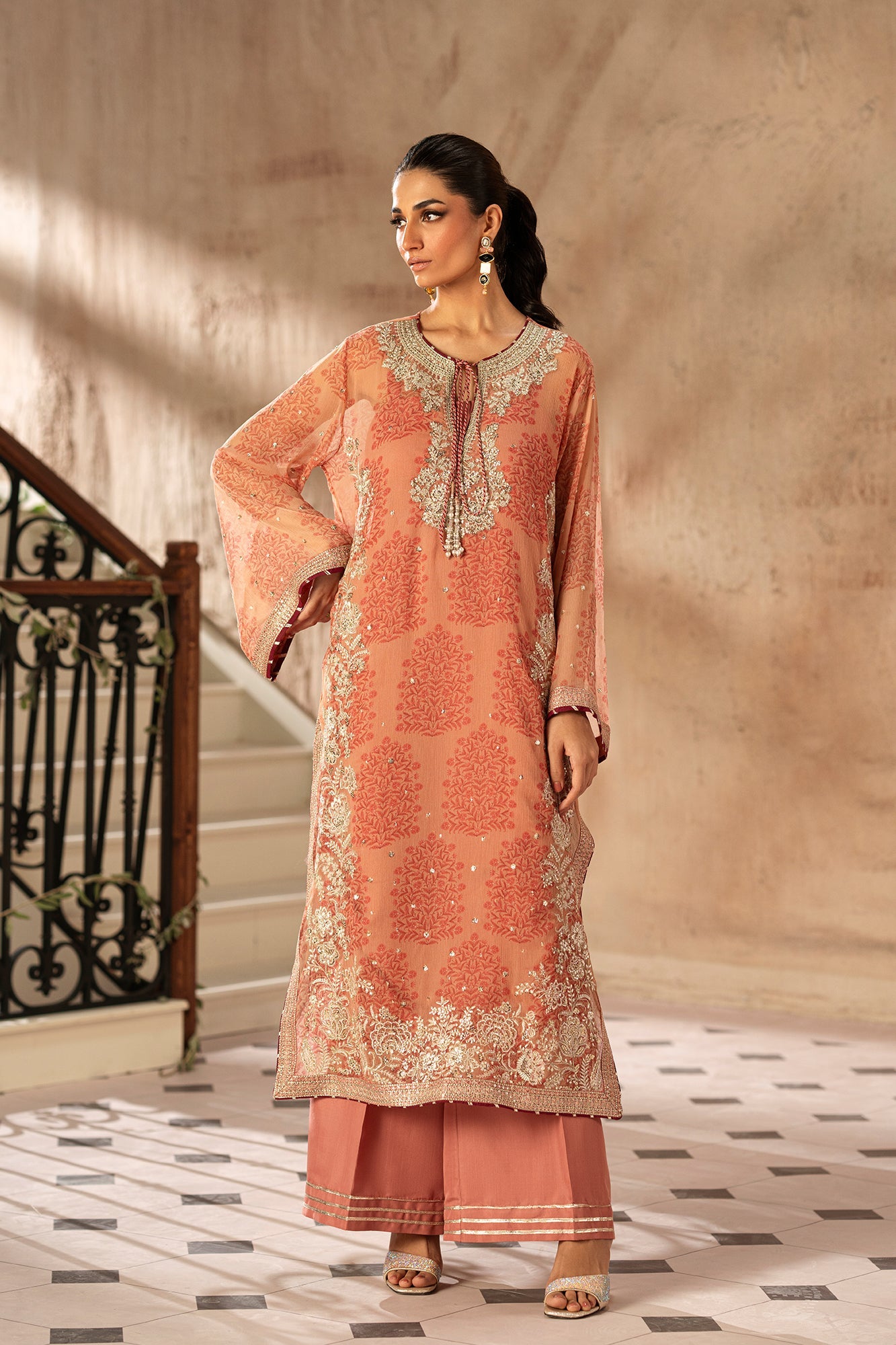 EMBROIDERED SUIT (E0742/104/325)
