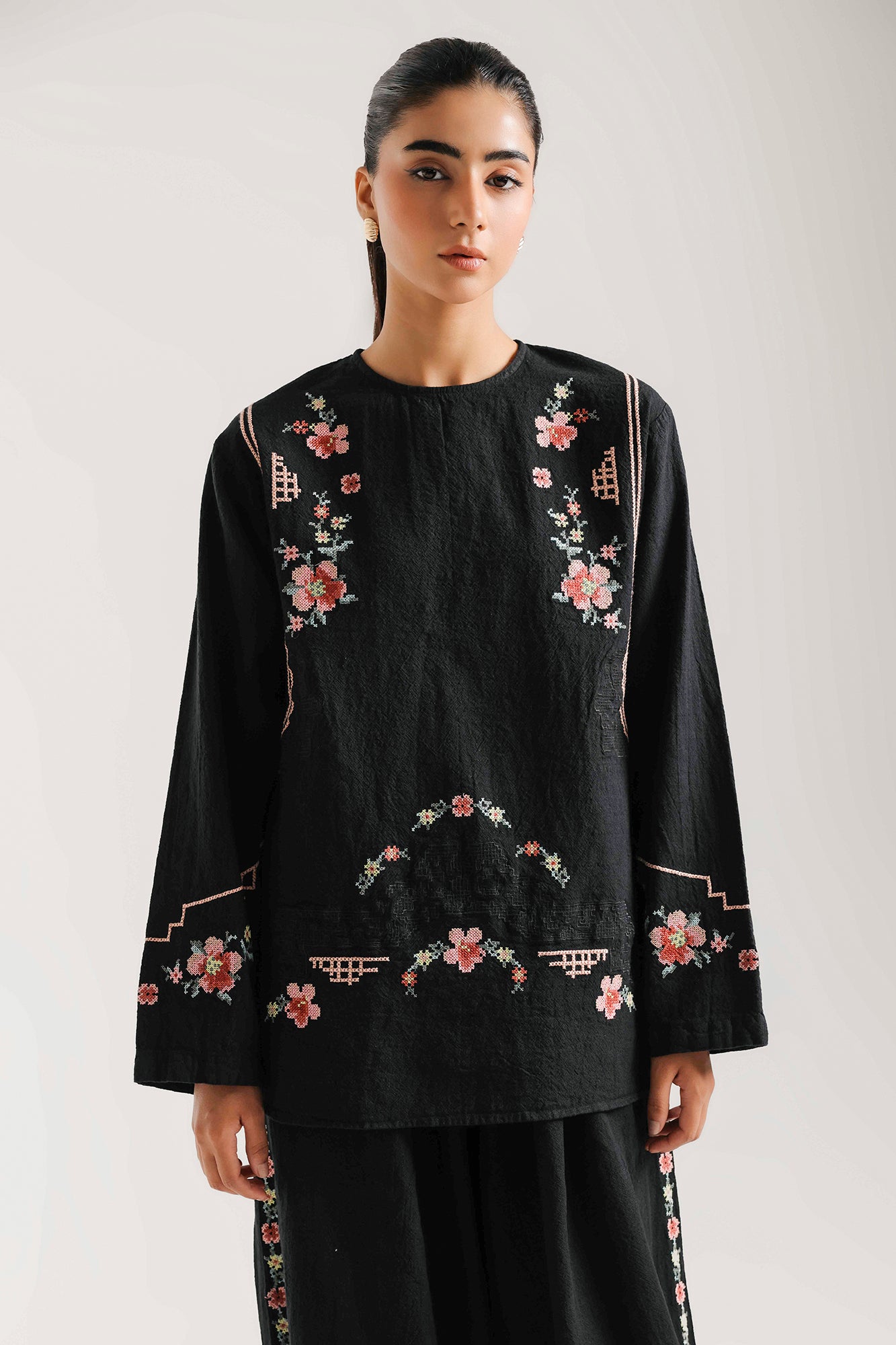 EMBROIDERED SUIT (E0753/106/902)