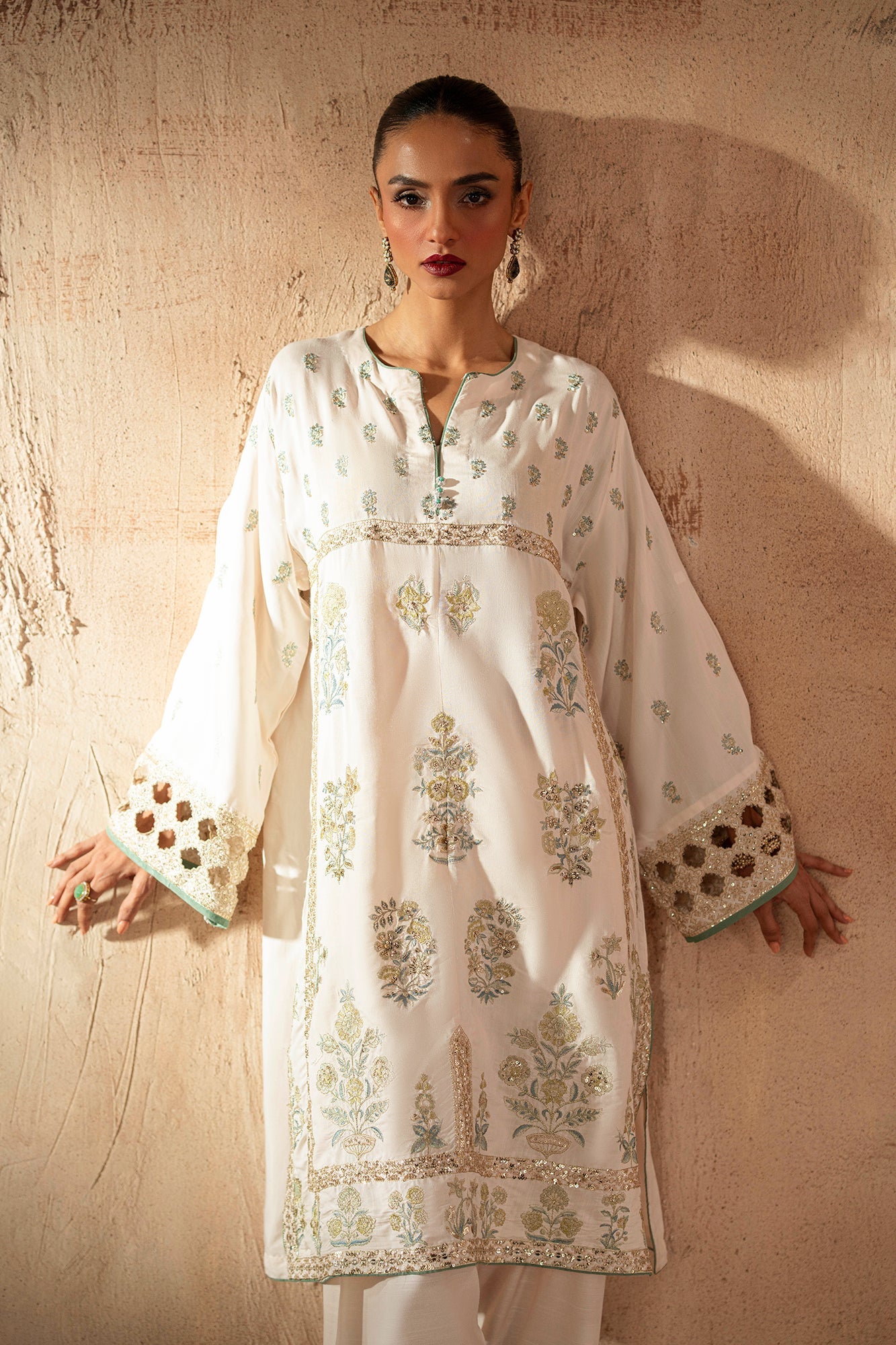 EMBROIDERED SUIT (E0761/104/002)