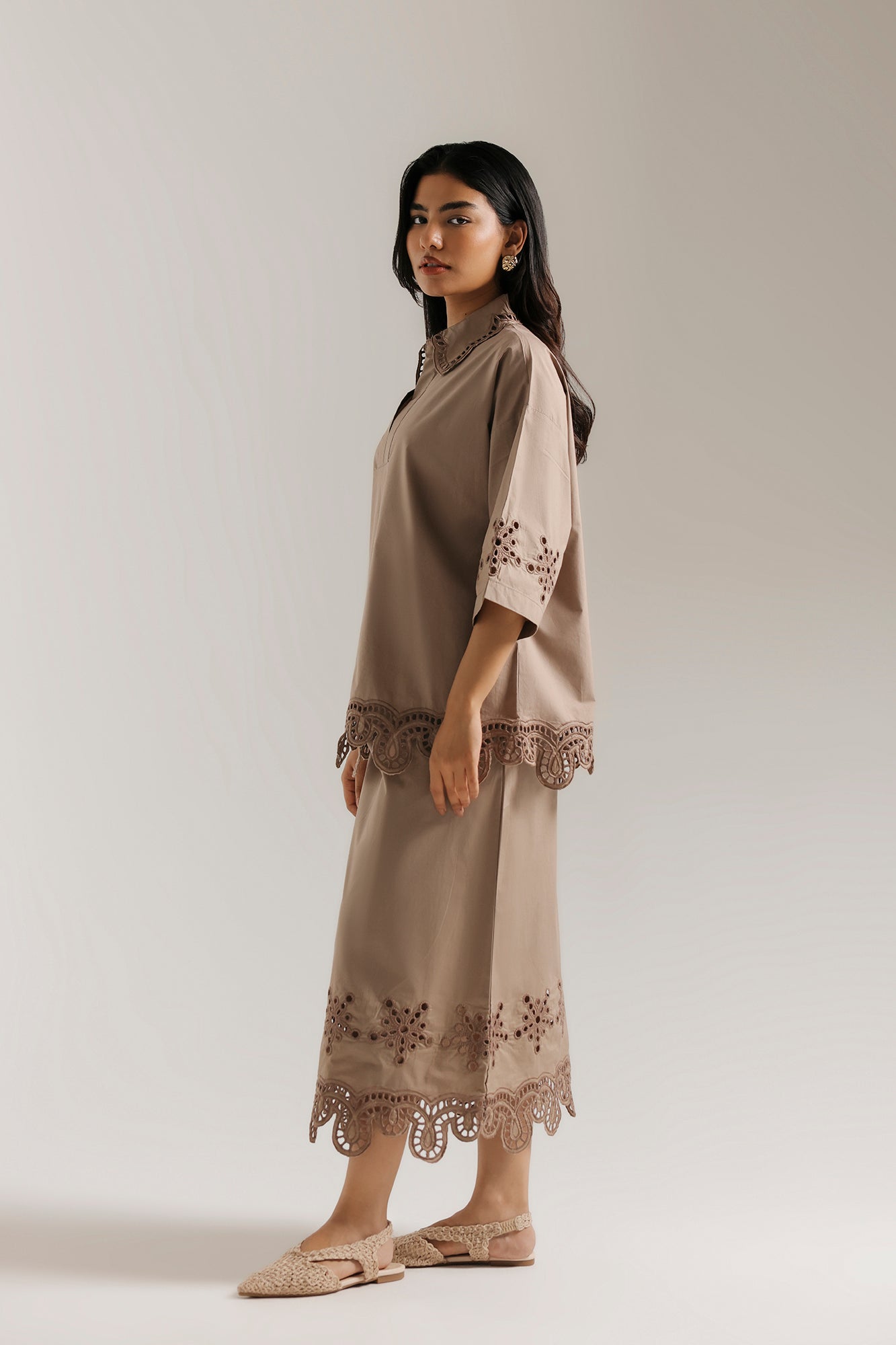 EMBROIDERED SUIT (E0781/106/805)
