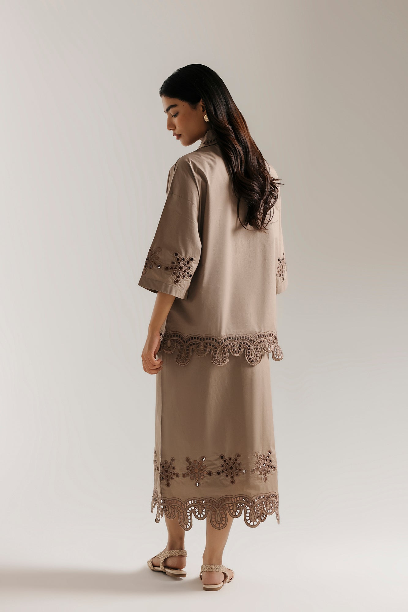 EMBROIDERED SUIT (E0781/106/805)
