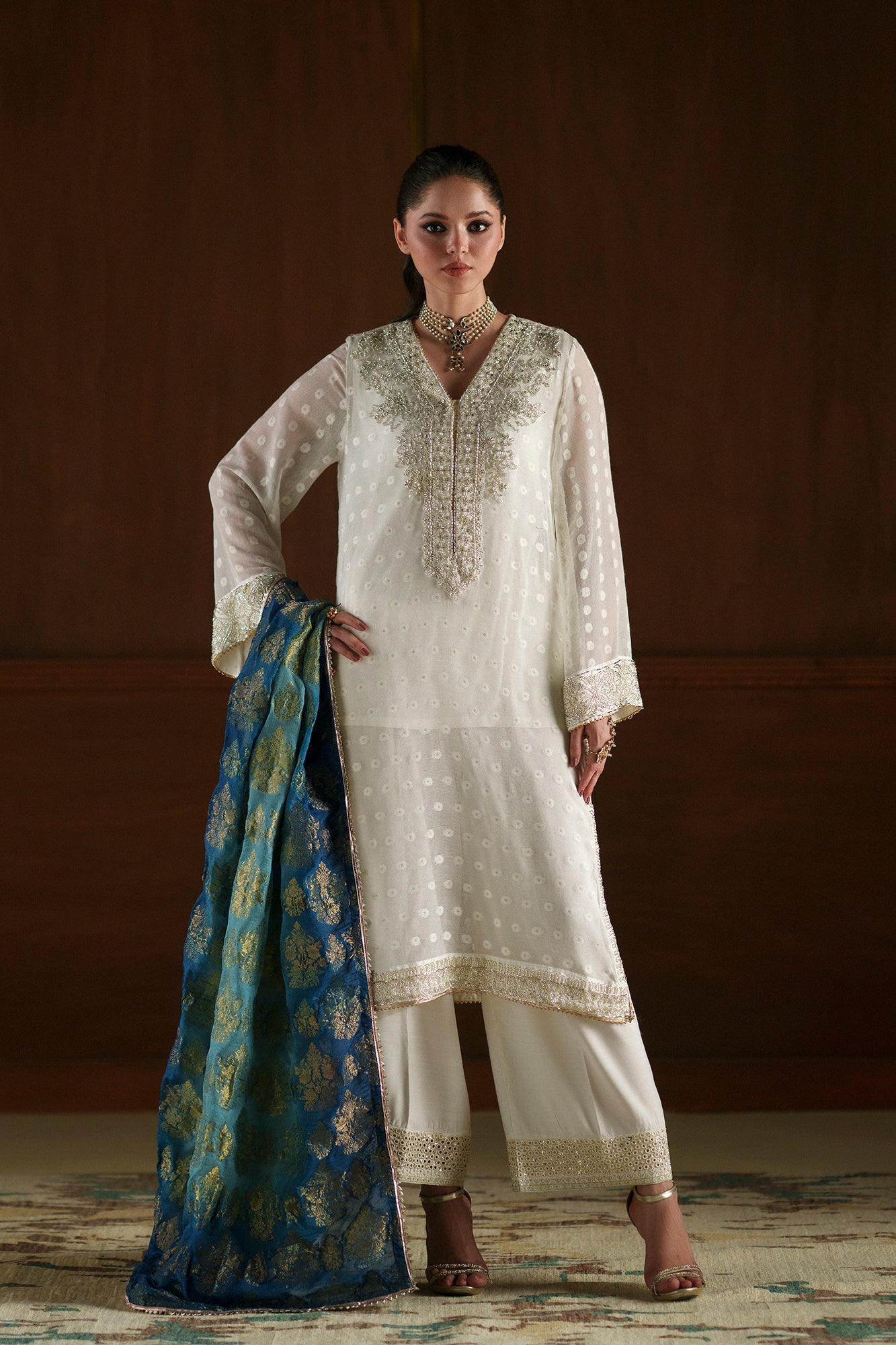 EMBROIDERED SUIT (E0785/104/001)