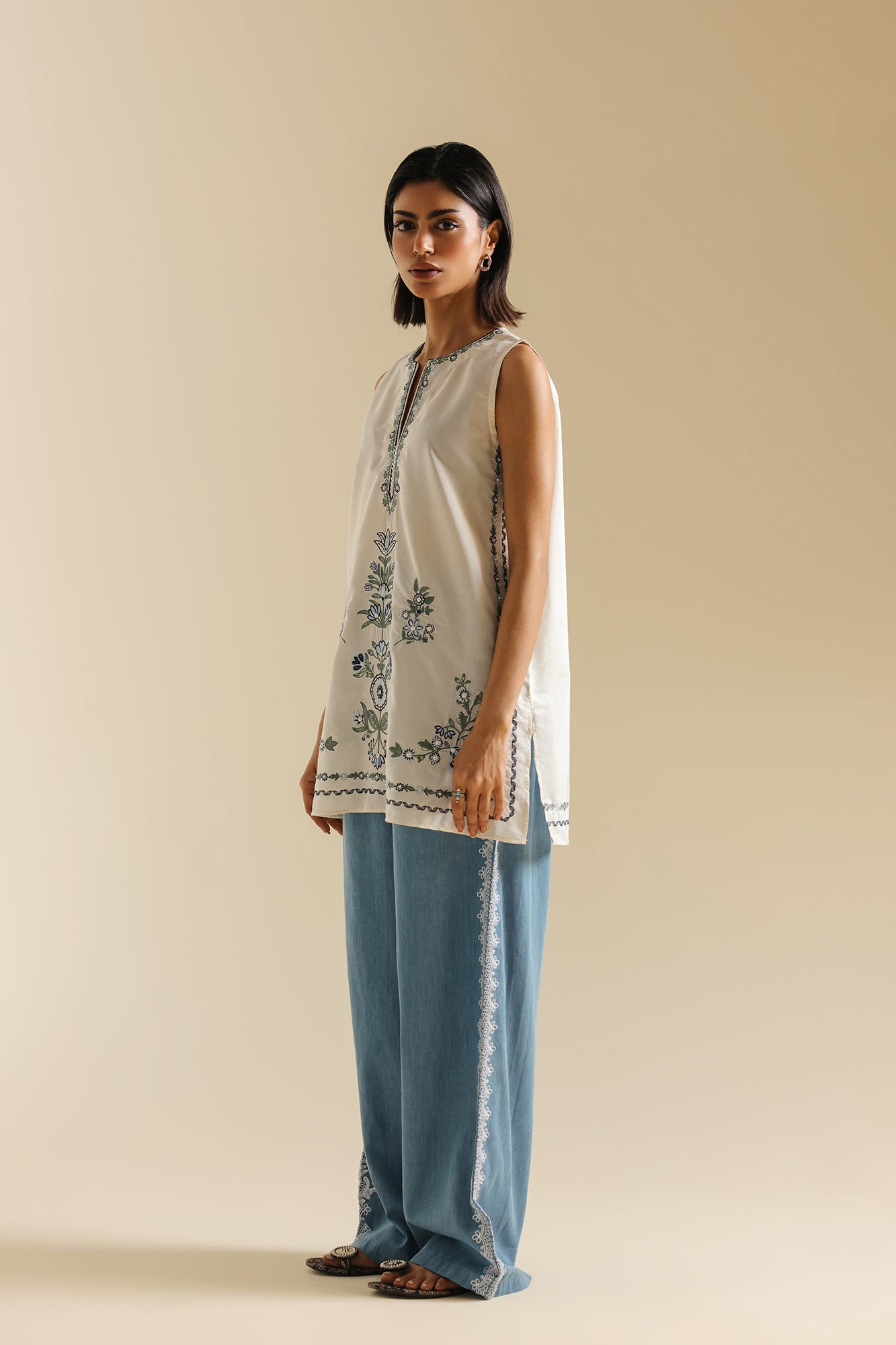 EMBROIDERED KURTI (E0787/119/004)