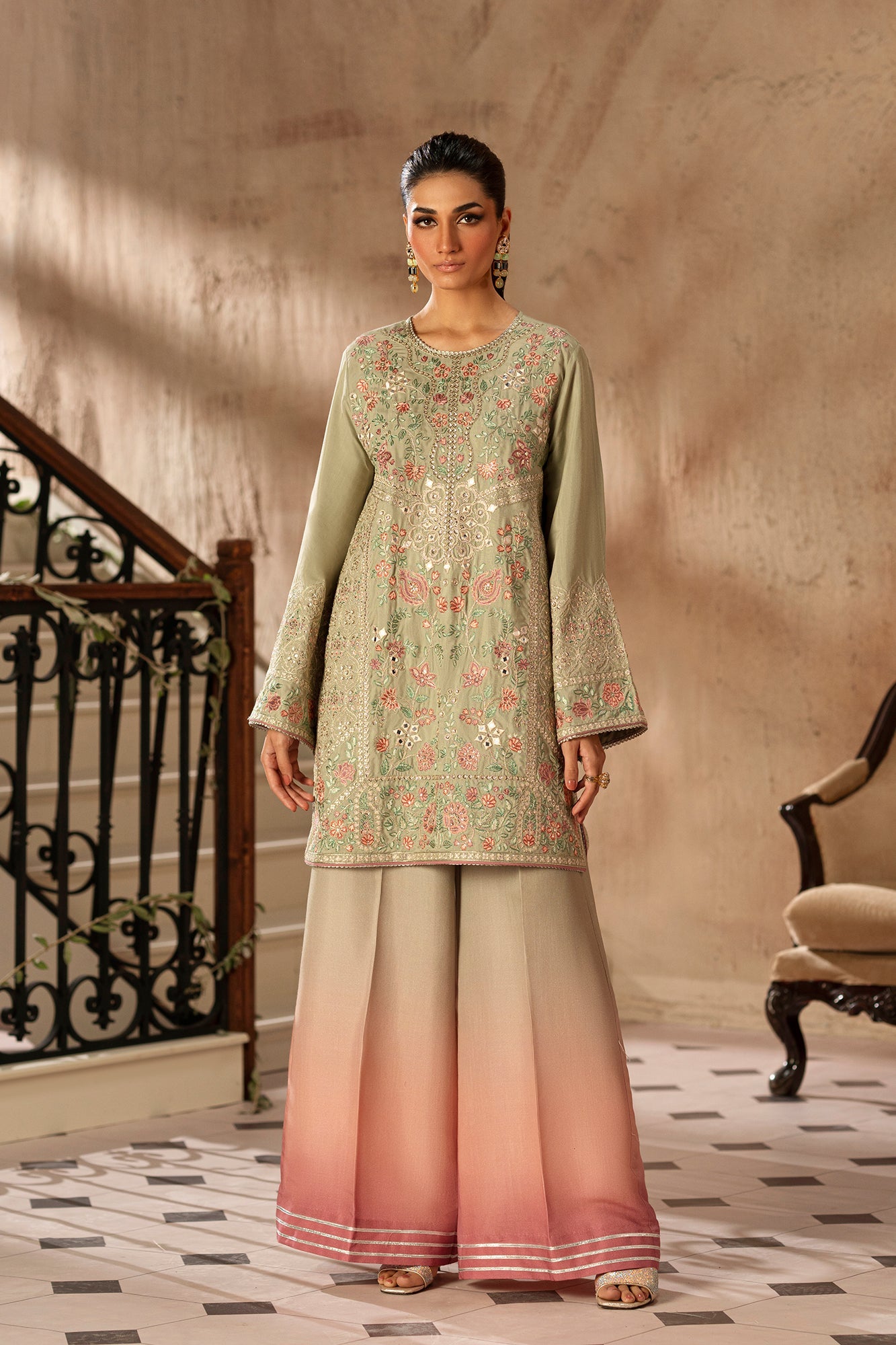 EMBROIDERED SUIT (E0789/104/122)