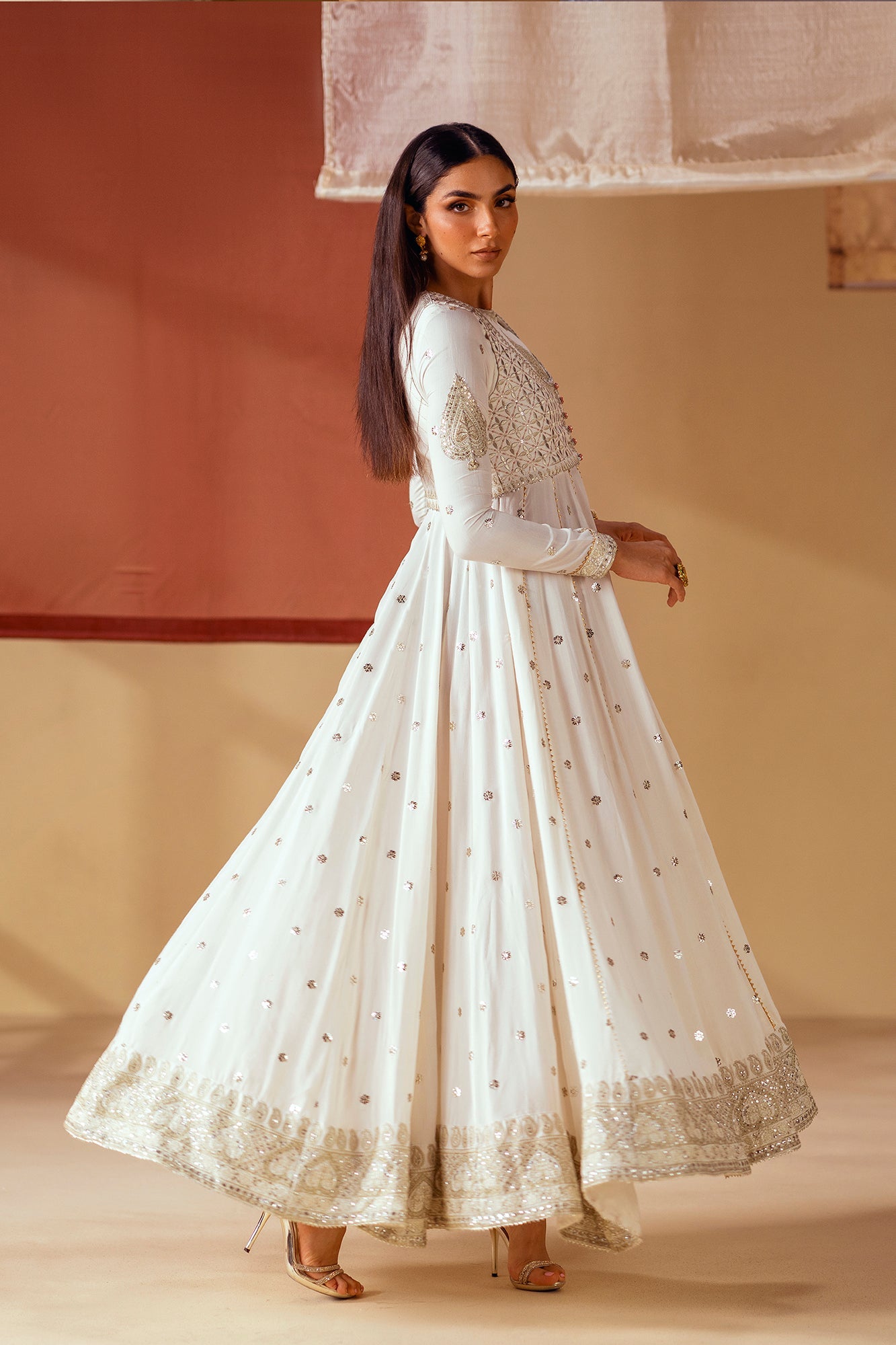 EMBROIDERED PISHWAS (E104/003/0801)