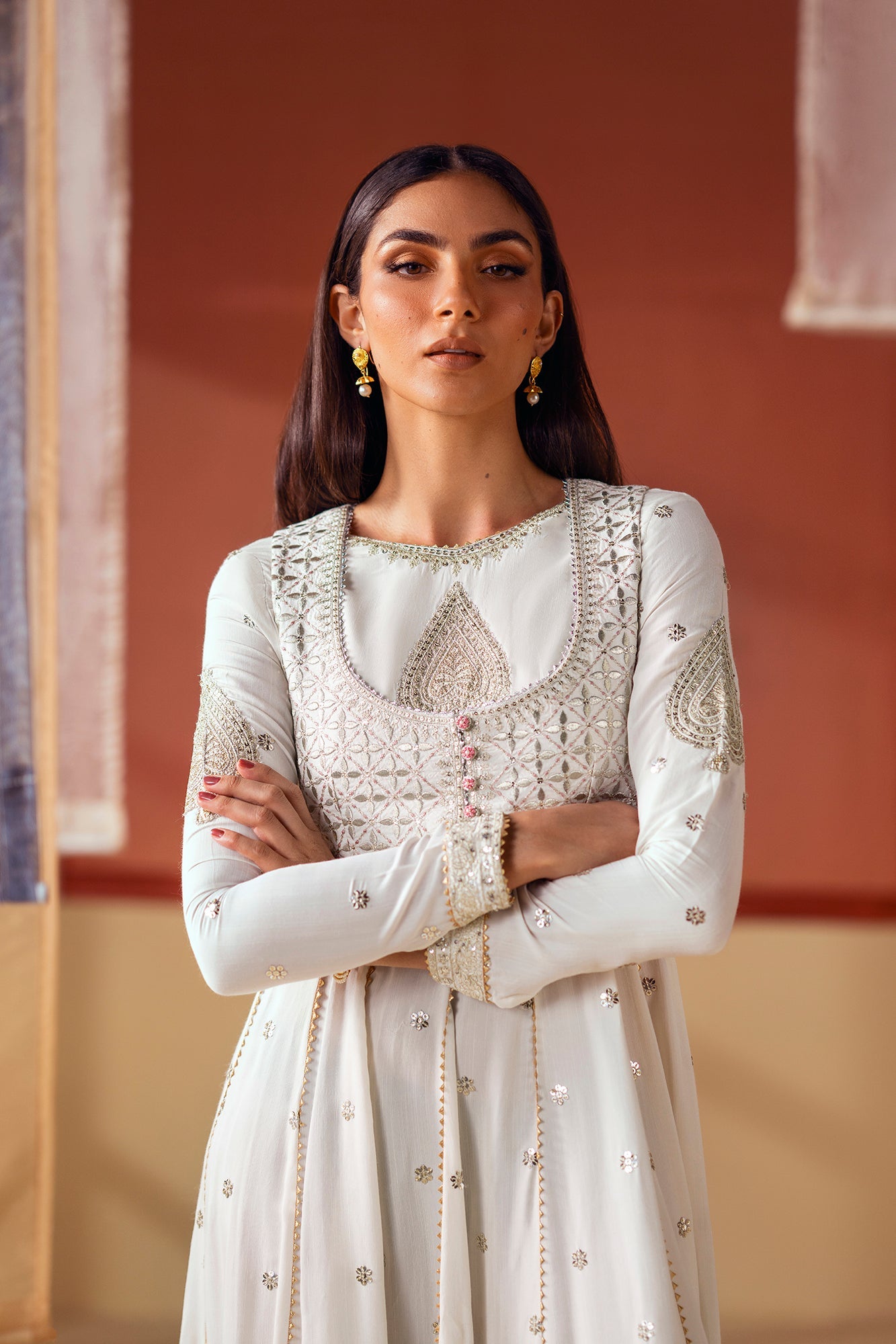 EMBROIDERED PISHWAS (E104/003/0801)