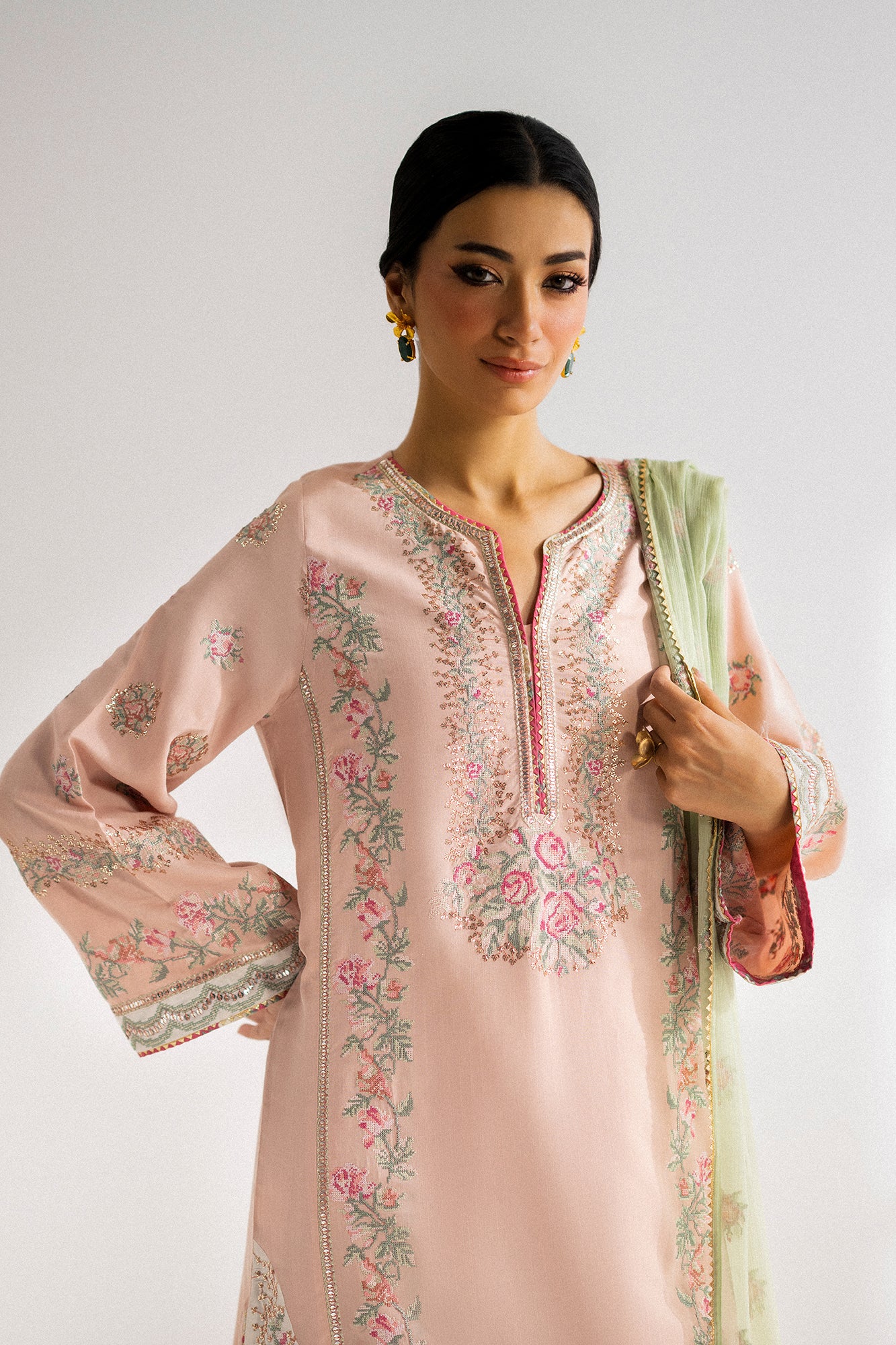 EMBROIDERED SUIT (E104/426/0809)