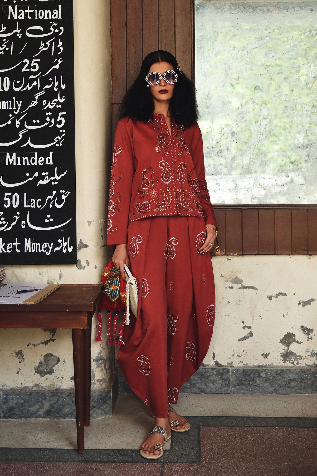 EMBROIDERED SUIT (E0827/119/209)