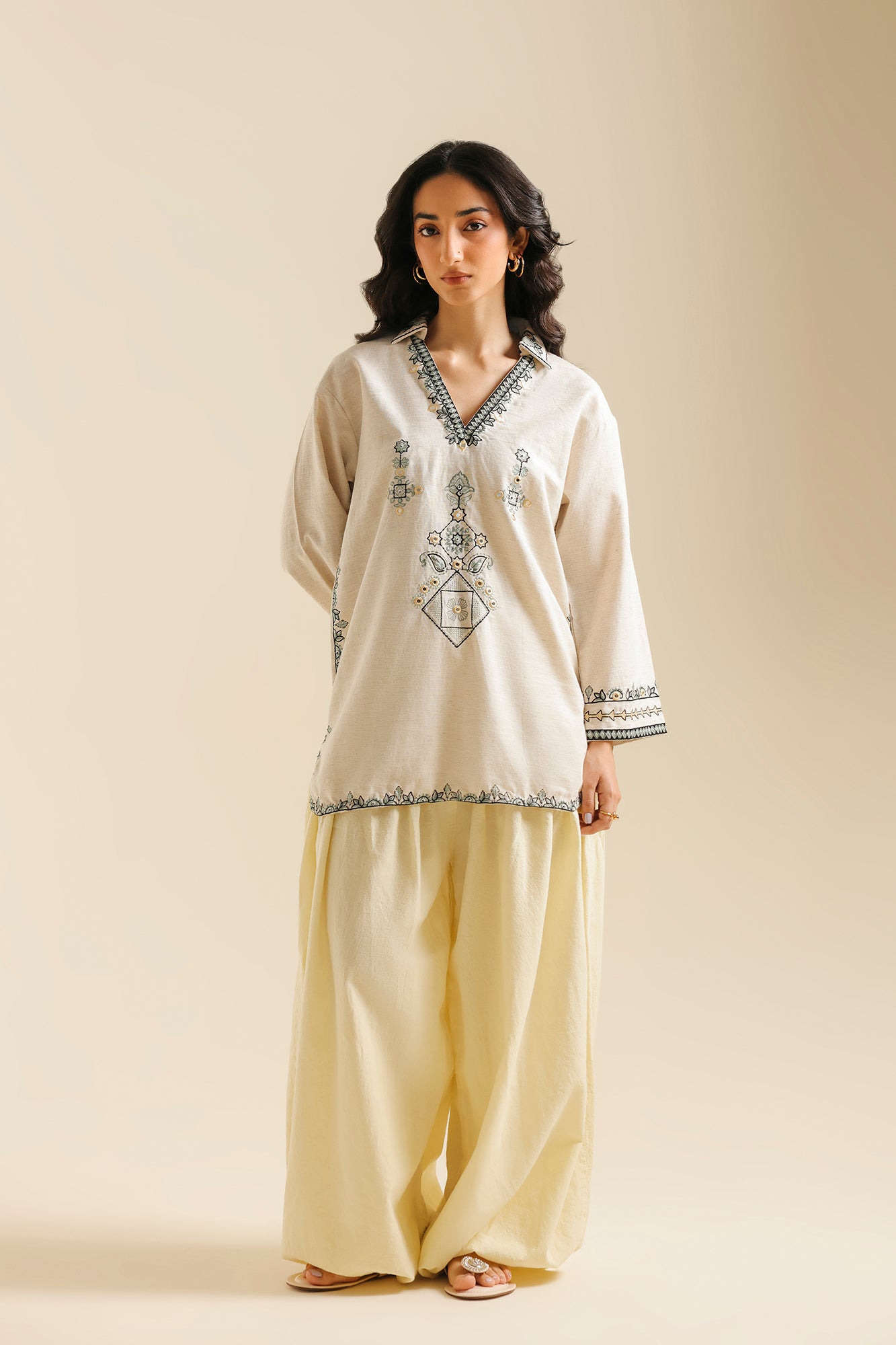 EMBROIDERED KURTI (E0840/119/005)
