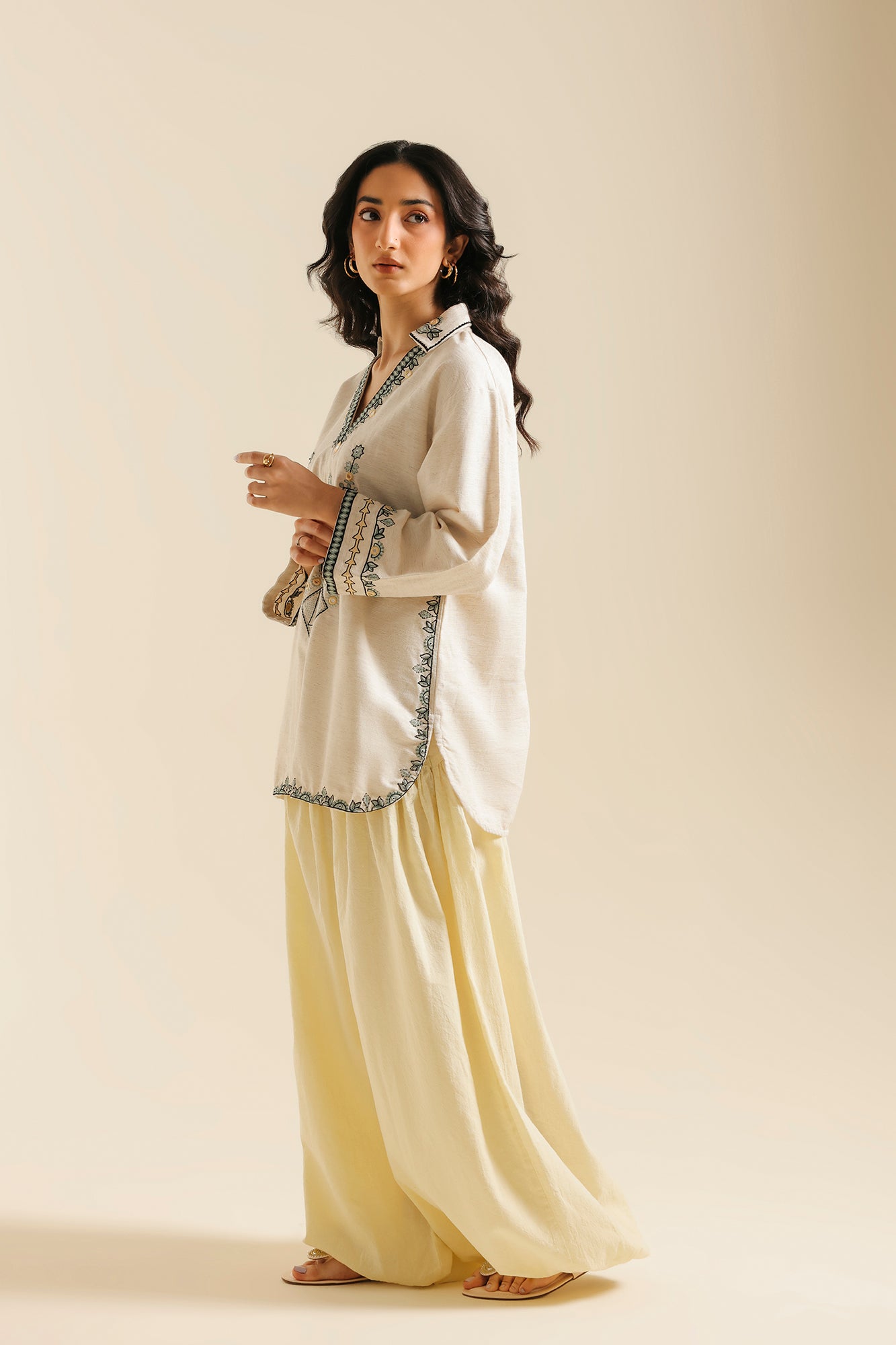EMBROIDERED KURTI (E0840/119/005)