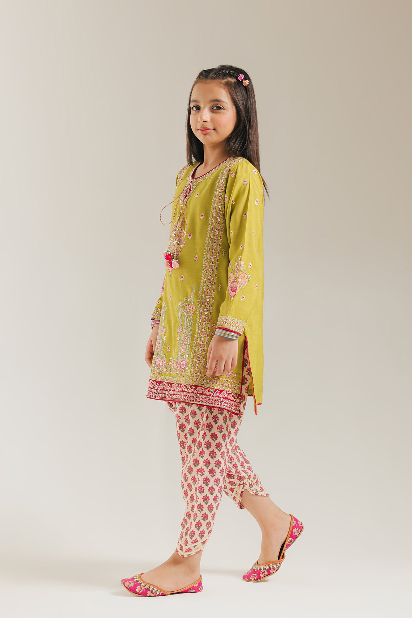 EMBROIDERED SUIT (E0840/404/126)