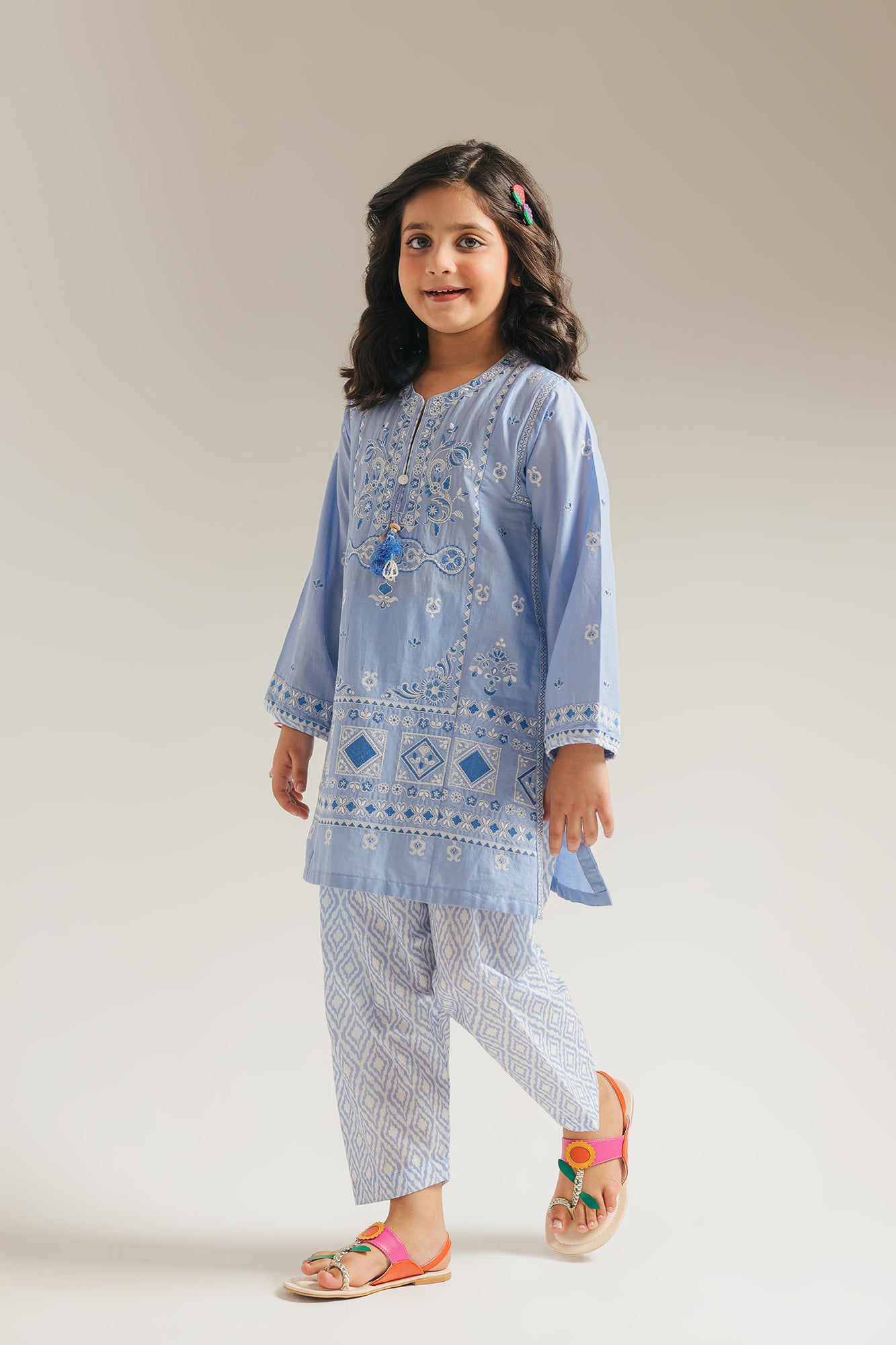 EMBROIDERED SUIT (E0846/404/637)