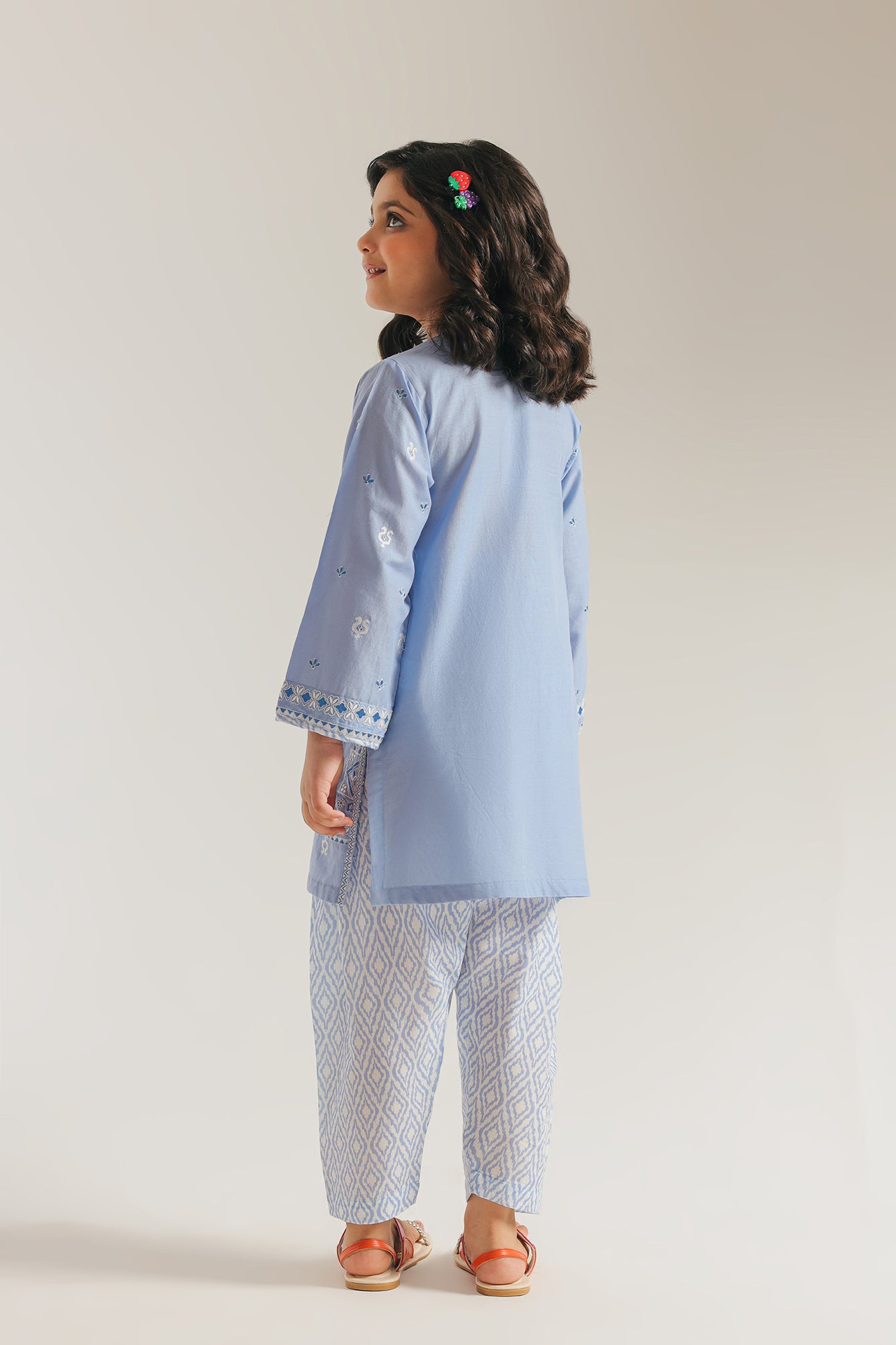 EMBROIDERED SUIT (E0846/404/637)