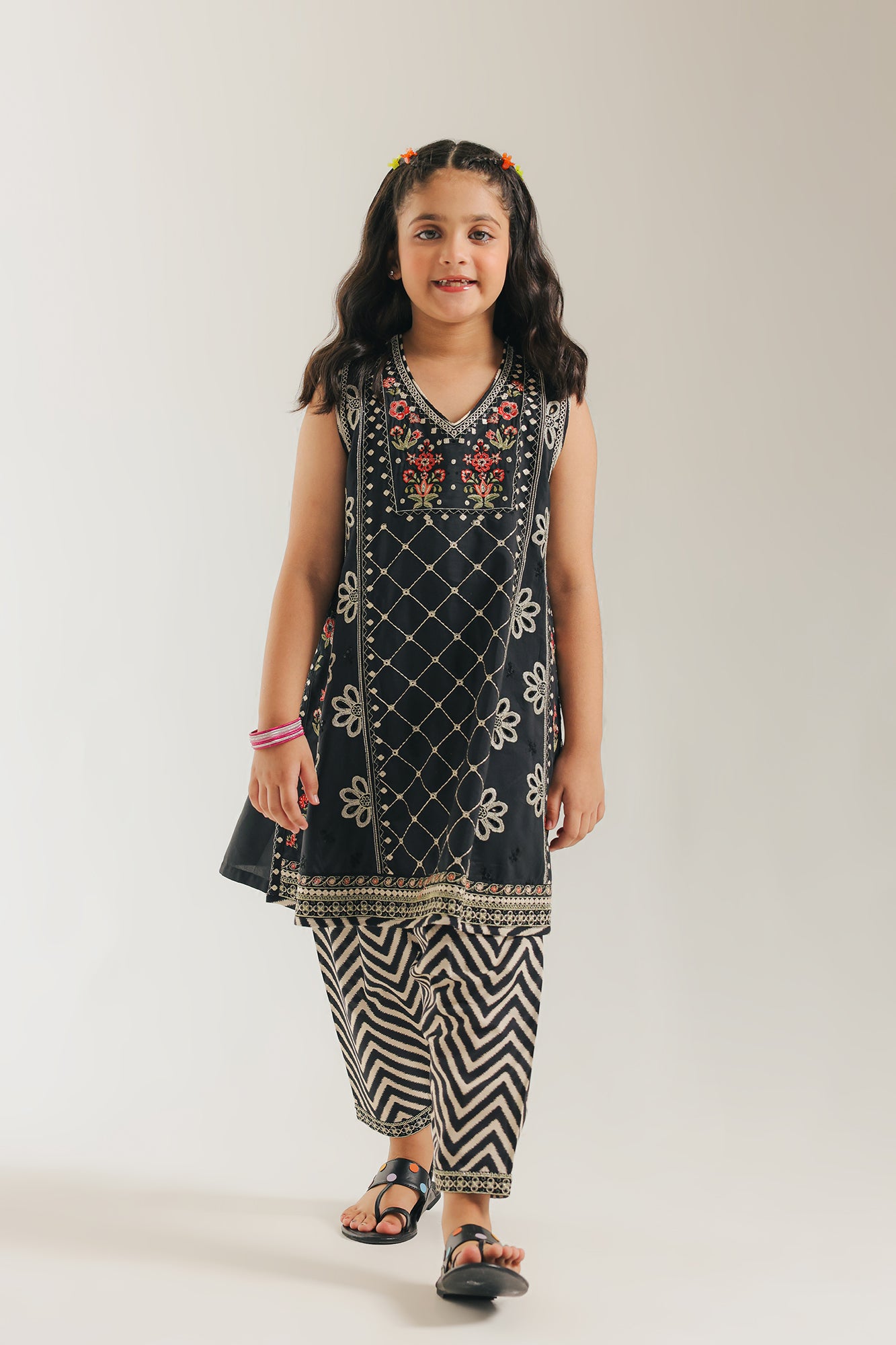 EMBROIDERED SUIT (E0856/404/902)