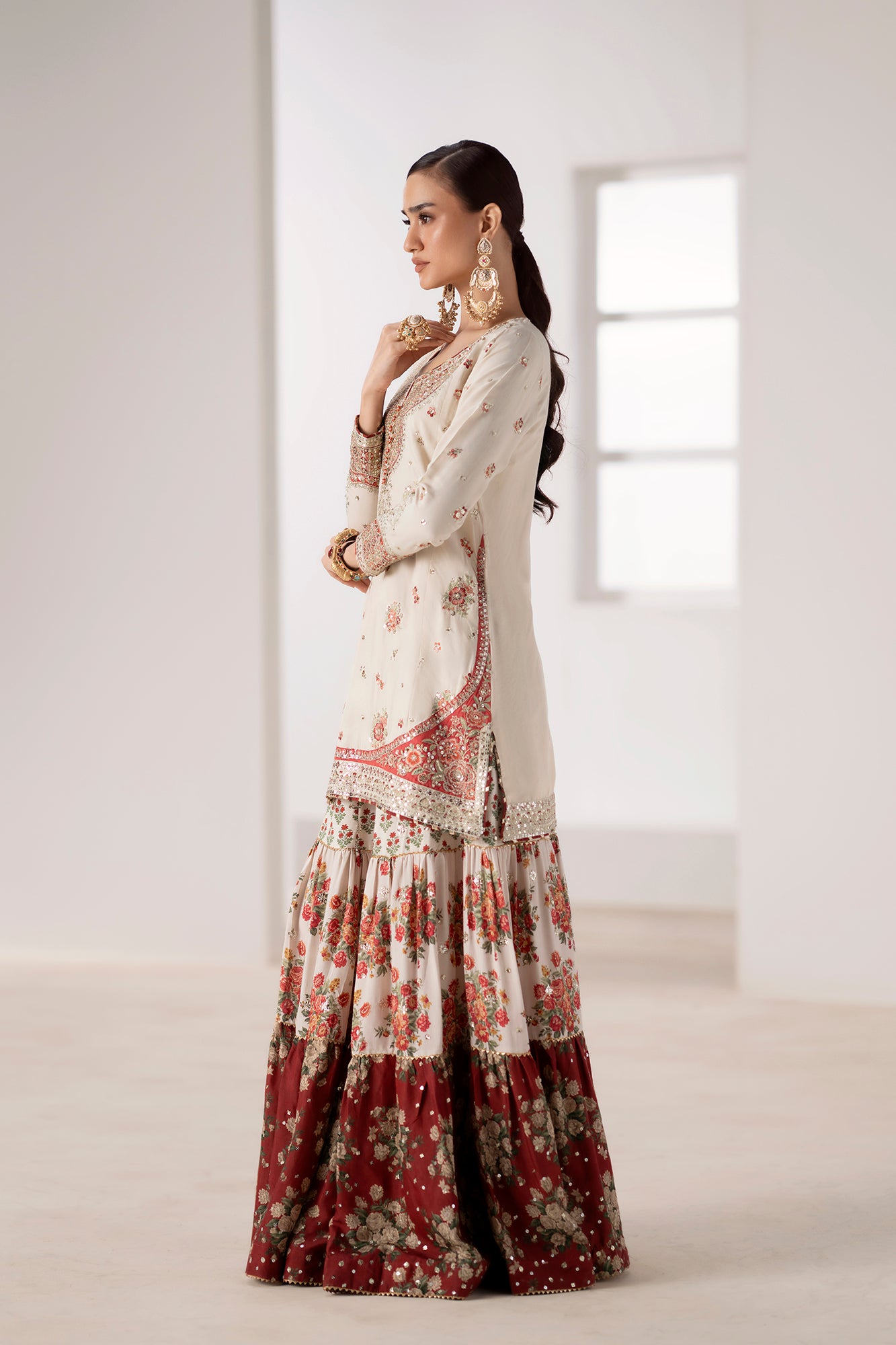 EMBROIDERED SUIT (E0916/104/002)
