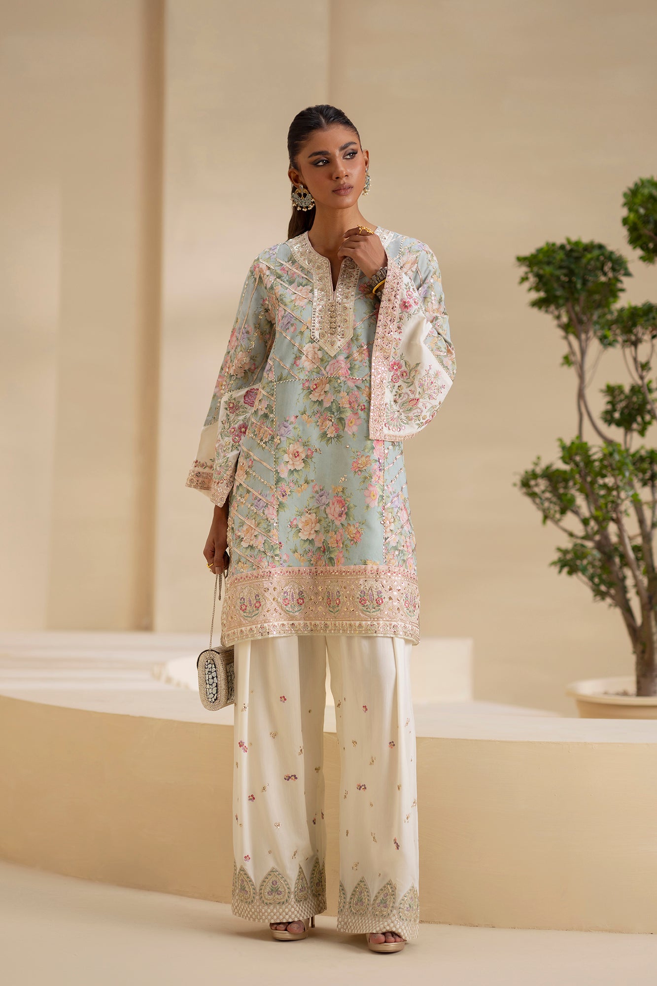 EMBROIDERED SUIT (E0917/104/721)