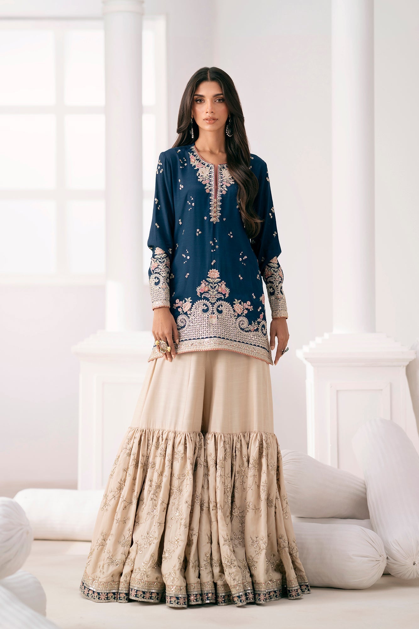 EMBROIDERED SUIT (E0939/104/603)