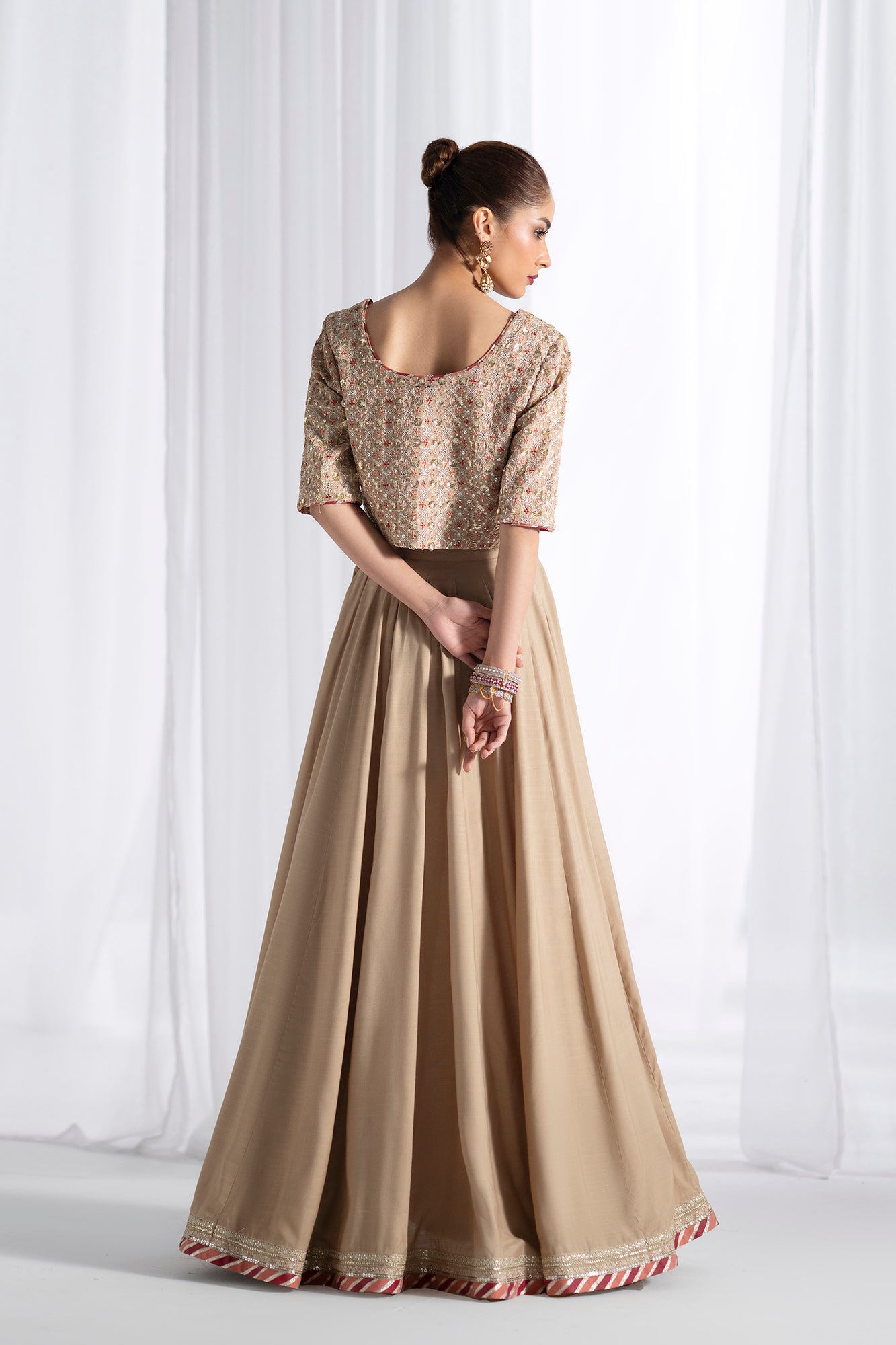 EMBROIDERED SUIT (E0965/104/112)