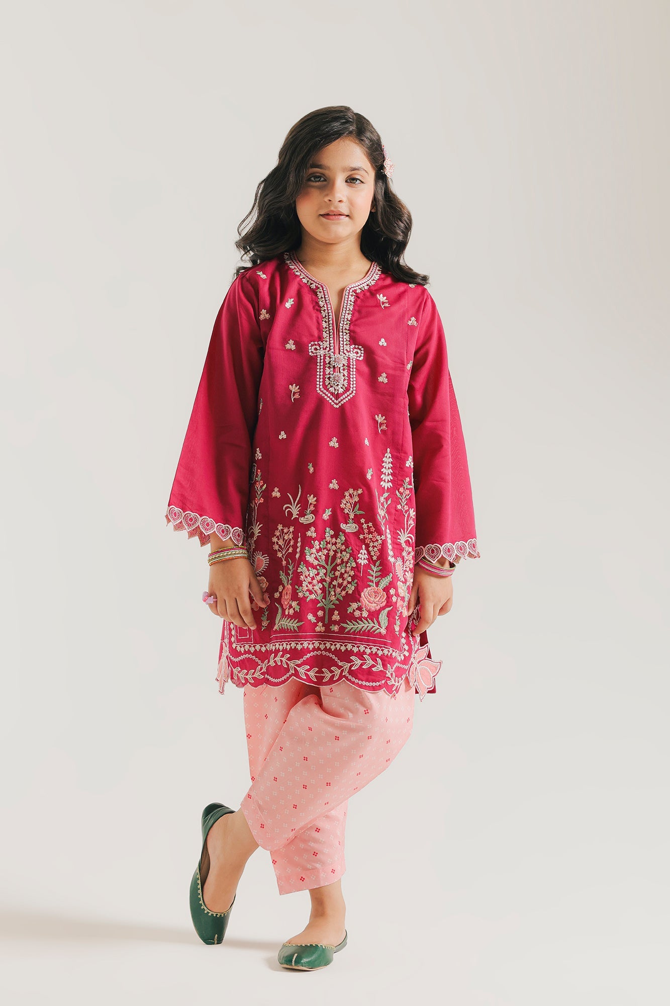 EMBROIDERED SUIT (E0978/404/524 E0978/304/524)